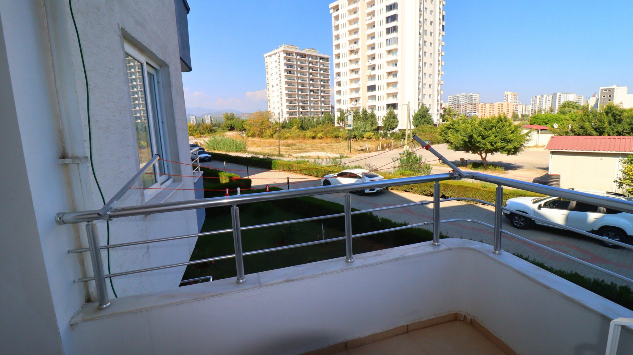 Çeşmeli Adakoğlu Danize Sıfır Site İçinde Eşyalı Satılık 3+1 Dubleks Daire