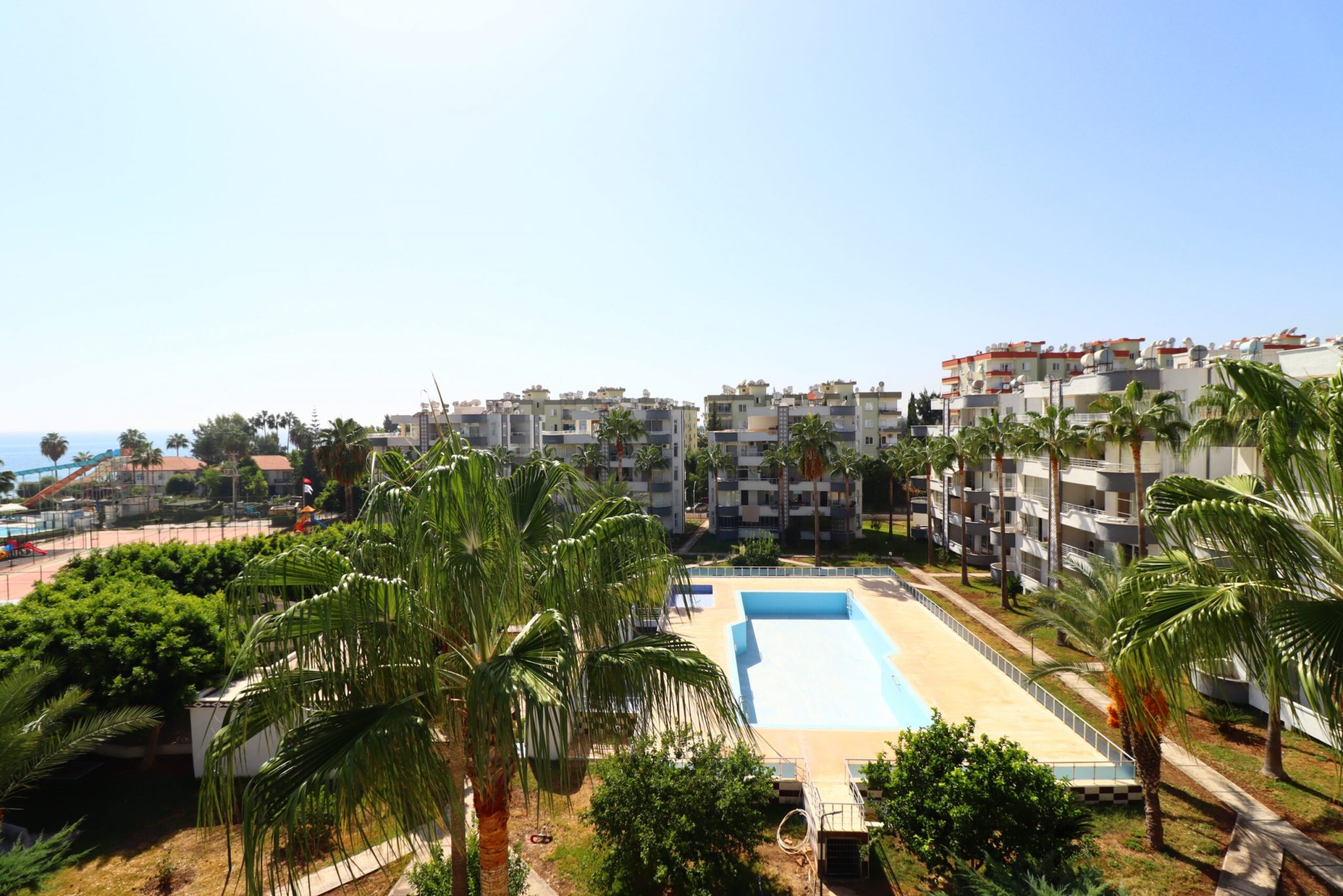 Mersin Erdemli Kargıpınarı Bahama Sitesi Satılık 3+1 Teras Katı Daire