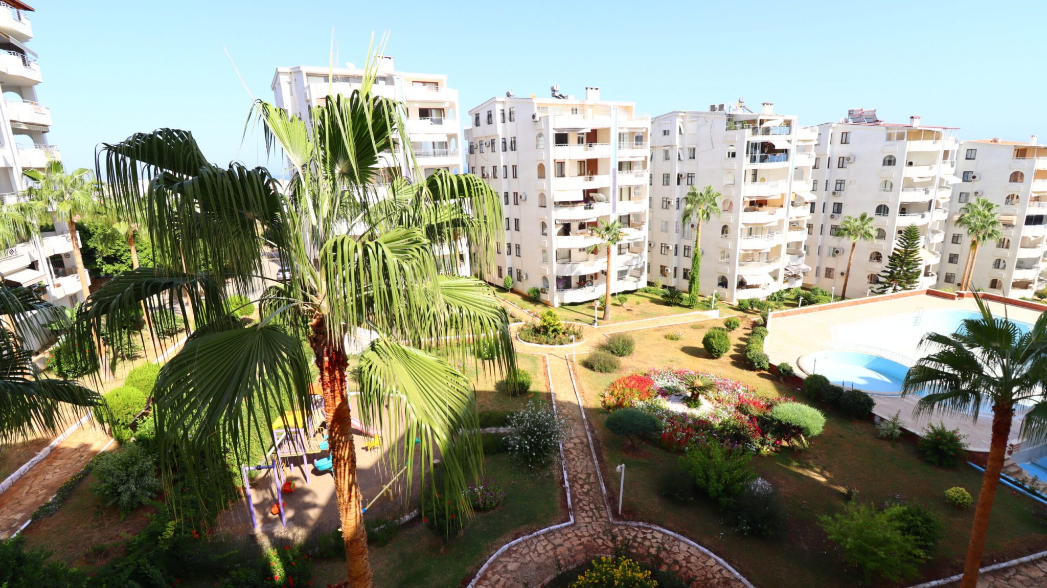 Mersin Erdemli Kumkuyu Alkent Sitesi Eşyalı Satılık 2+1 Daire
