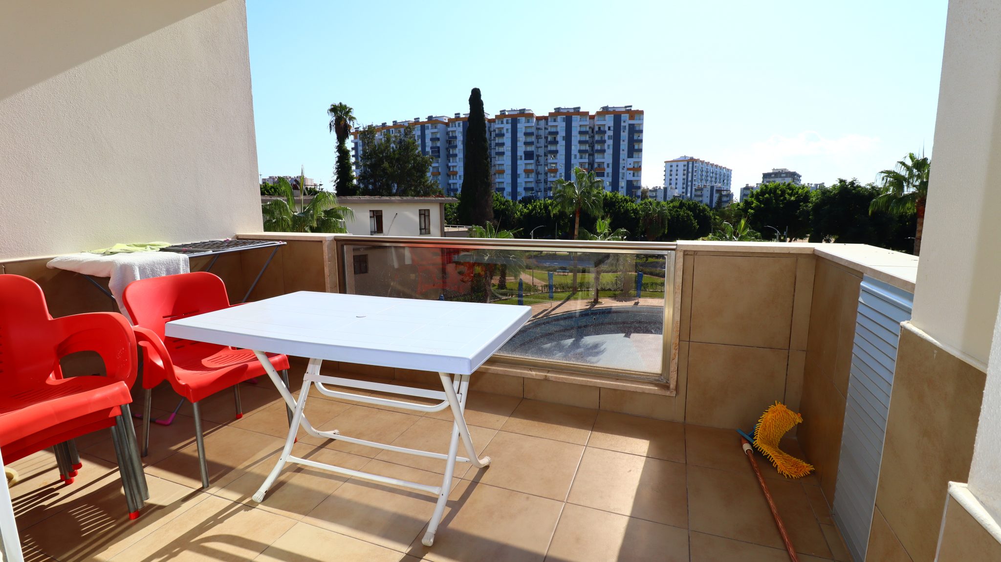 Mersin Erdemli Kargipınarı Queenaba 3 Komplex Möblierte 1+1 Wohnung zu vermieten