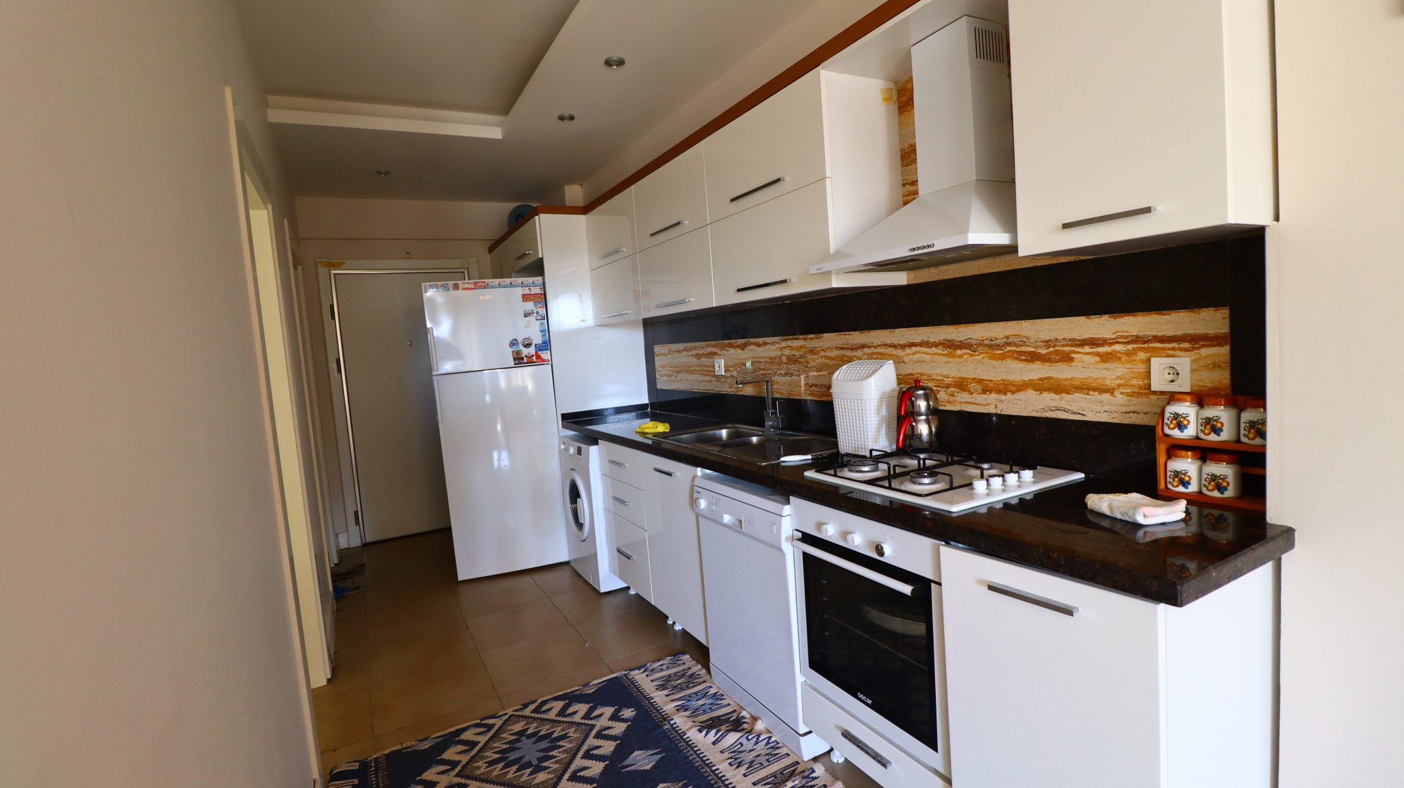 Mersin Erdemli Kargipınarı Queenaba 3 Komplex Möblierte 1+1 Wohnung zu vermieten