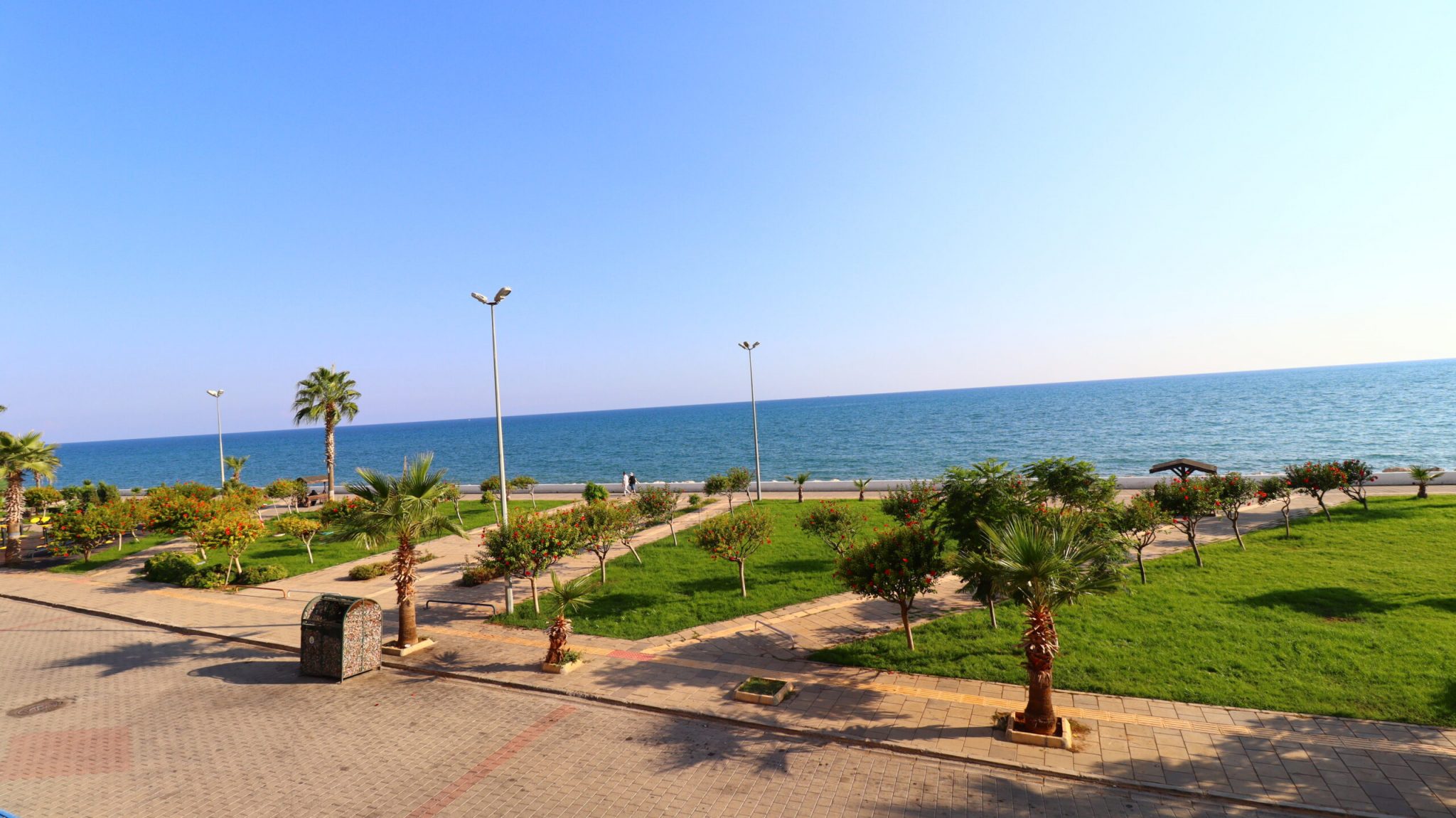 Mersin Erdemli Merkez Denize Sıfır Eşyalı Kiralık  3+1 Daire