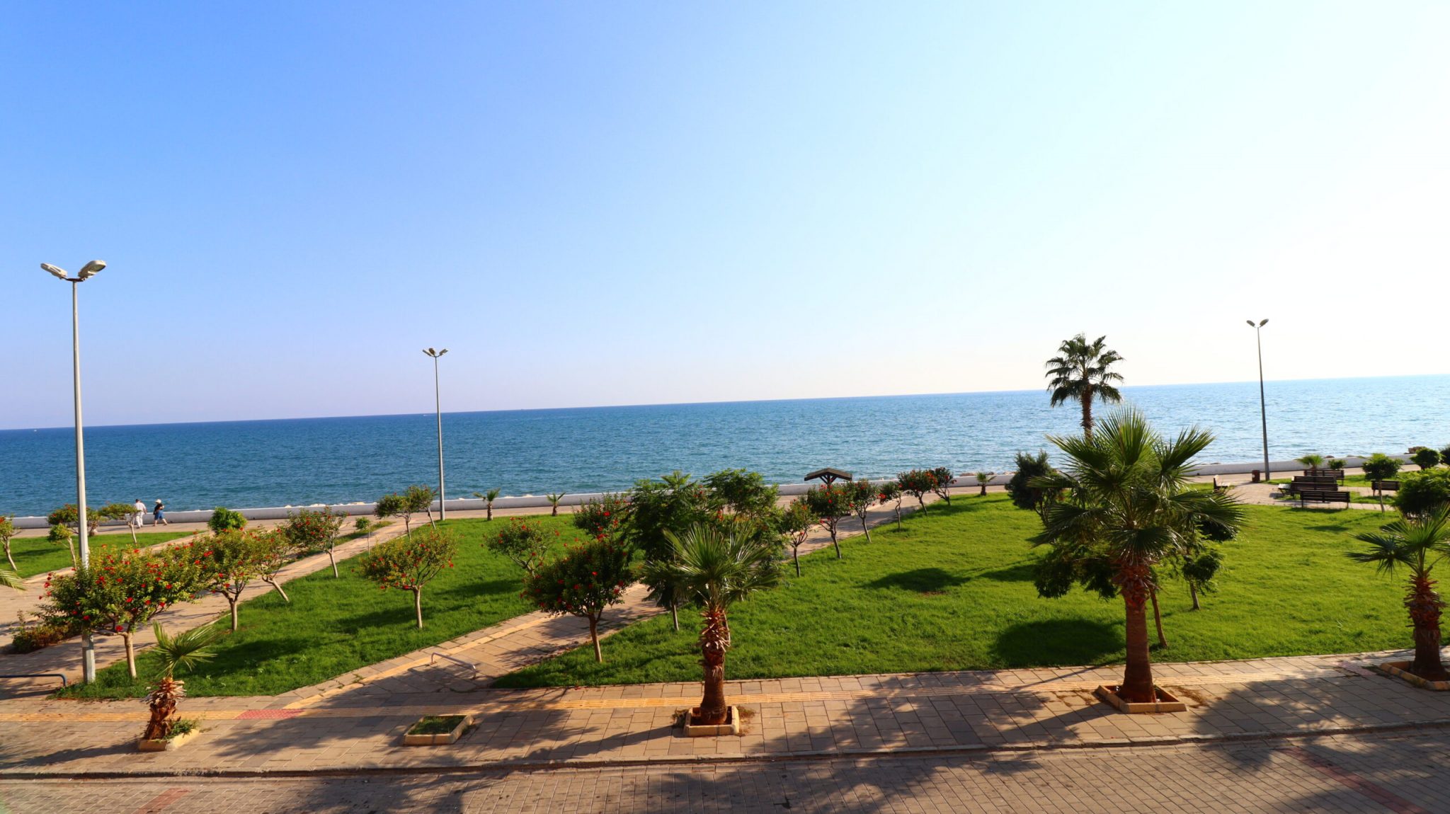 Mersin Erdemli Merkez Denize Sıfır Eşyalı Kiralık  3+1 Daire