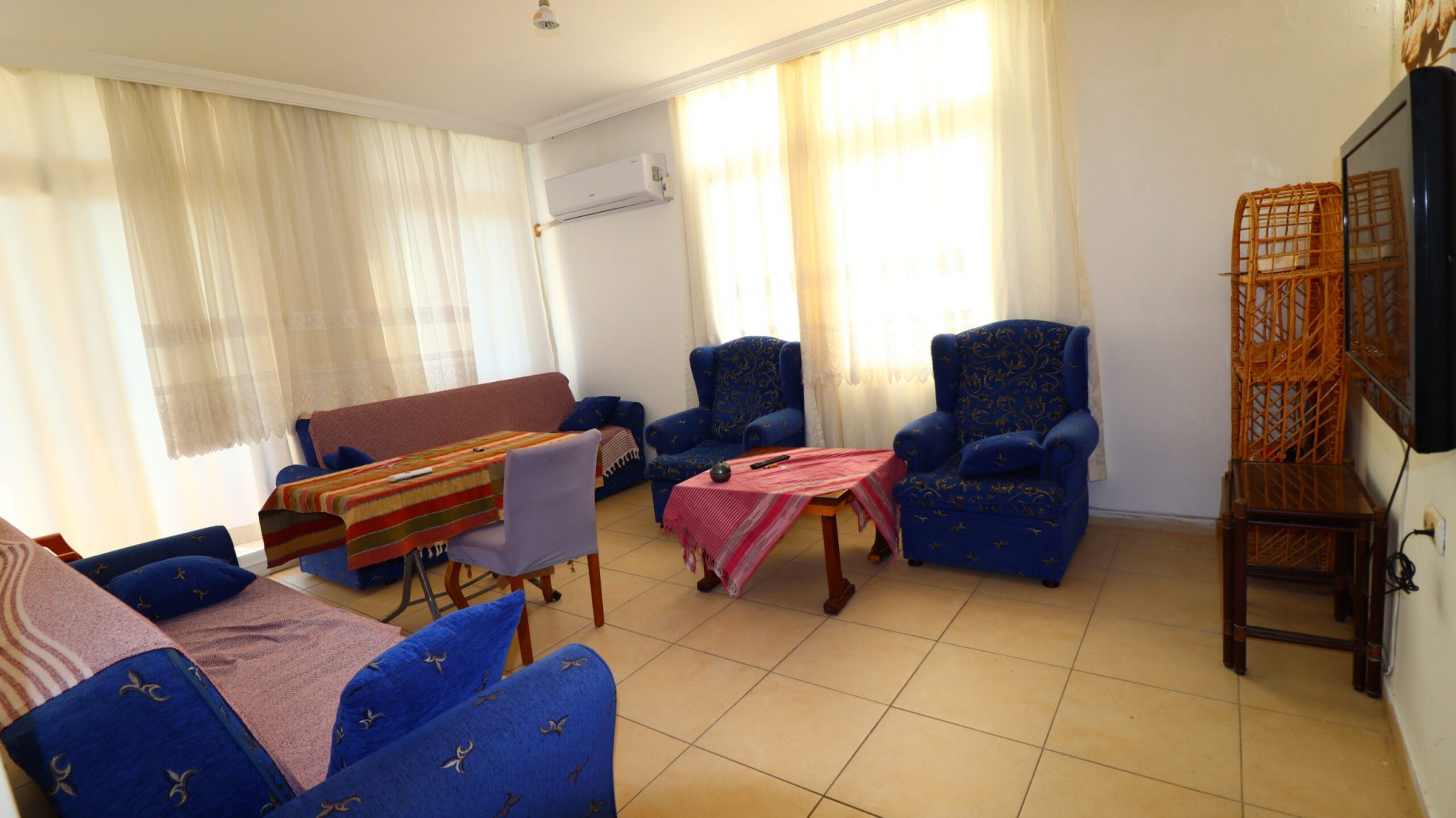 Mersin Erdemli Merkez Denize Sıfır Eşyalı Kiralık  3+1 Daire