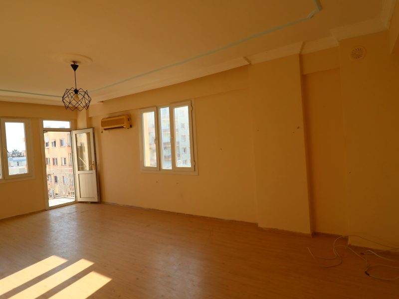 Mersin Erdemli Merkez Denize 100 mt Satılık 2+1 Daire