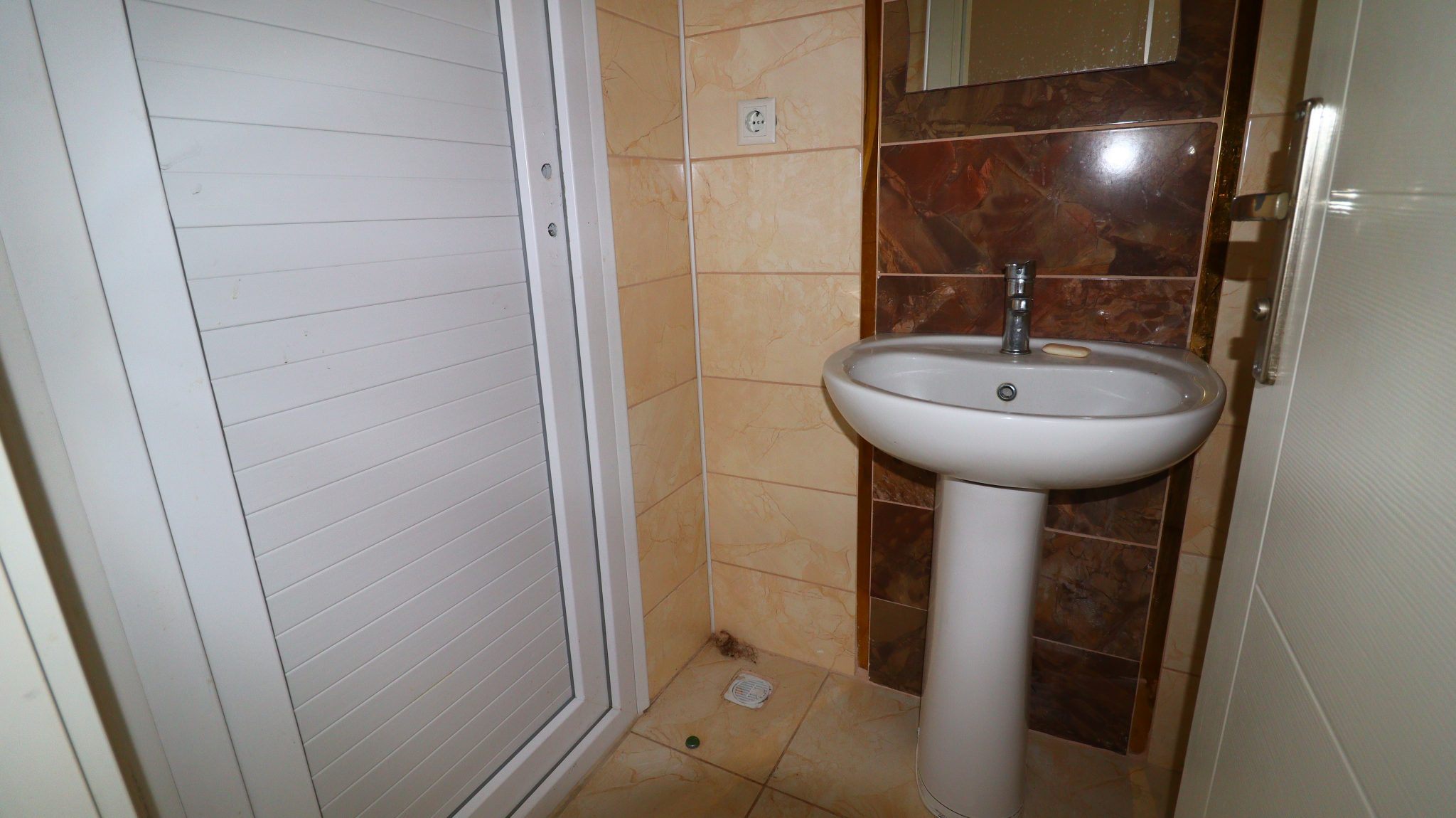 3+1 Independent Kitchen Flat for Sale in Mersin Erdemli with Mediterranean Sea View
