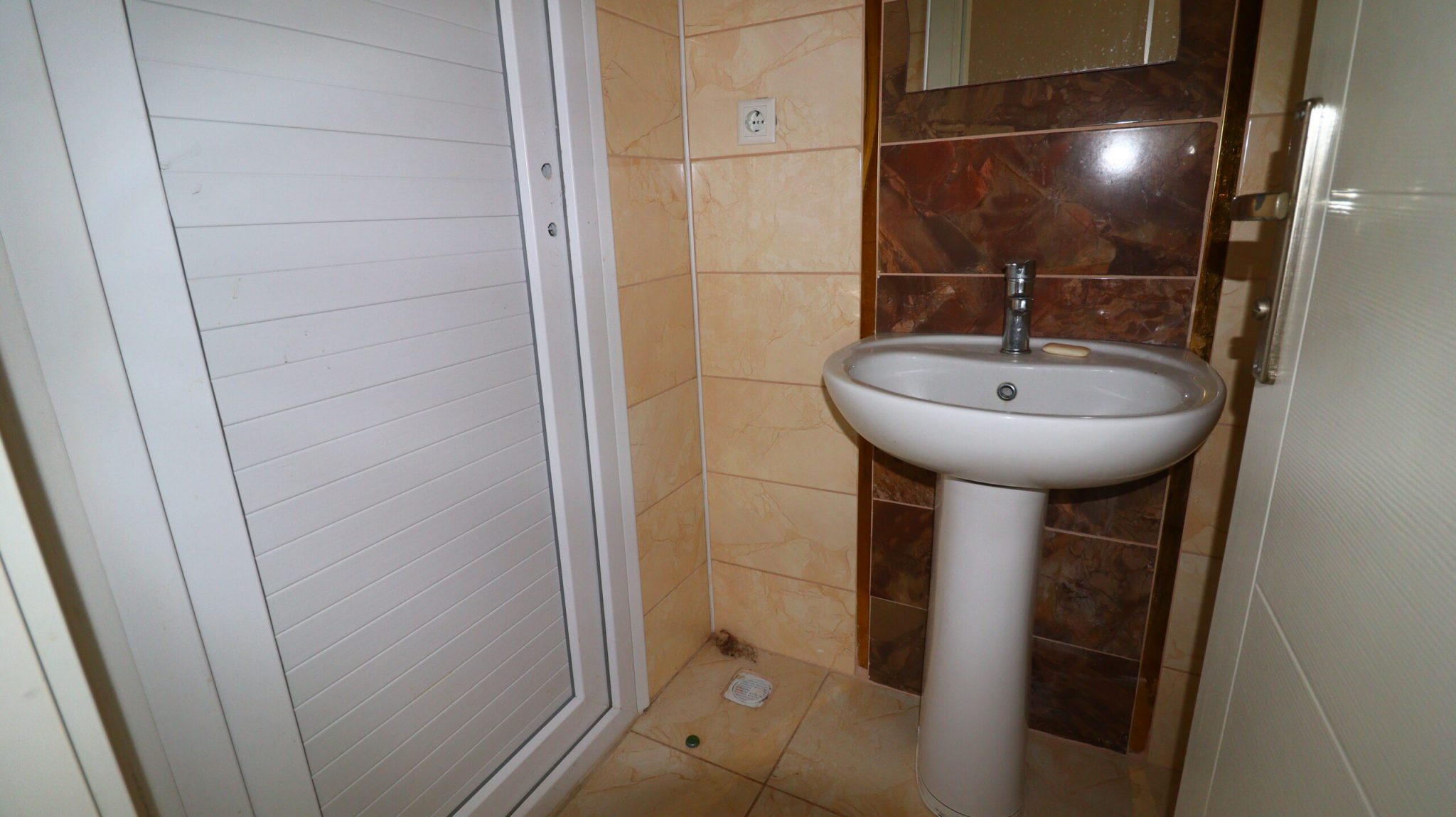 Mersin Erdemli Akdeniz Deniz Manzaralı Satılık 3+1 Bağımsız Mutfak Daire