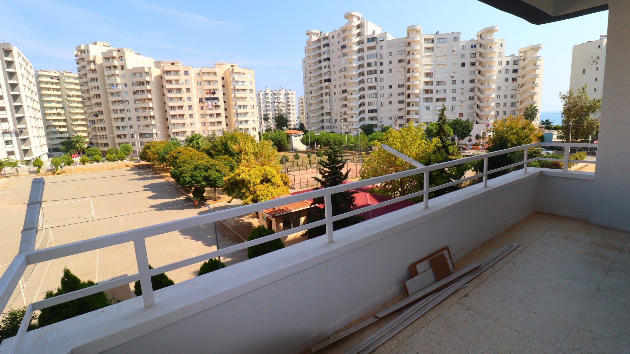 Mersin Erdemli Arpaçbahşiş Gümüştur 1 3+1 Wohnung am Pool zu verkaufen