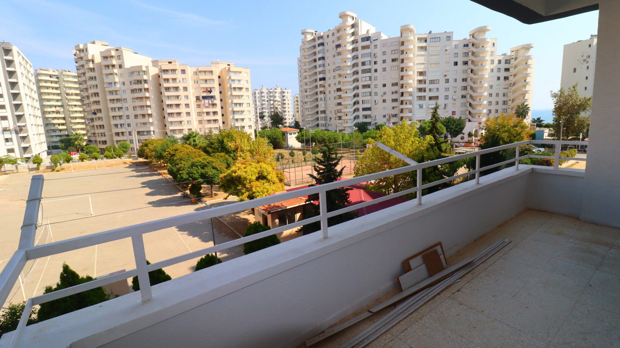 Mersin Erdemli Arpaçbahşiş Gümüştur 1 3+1 Satılık Havuz Cephe Daire