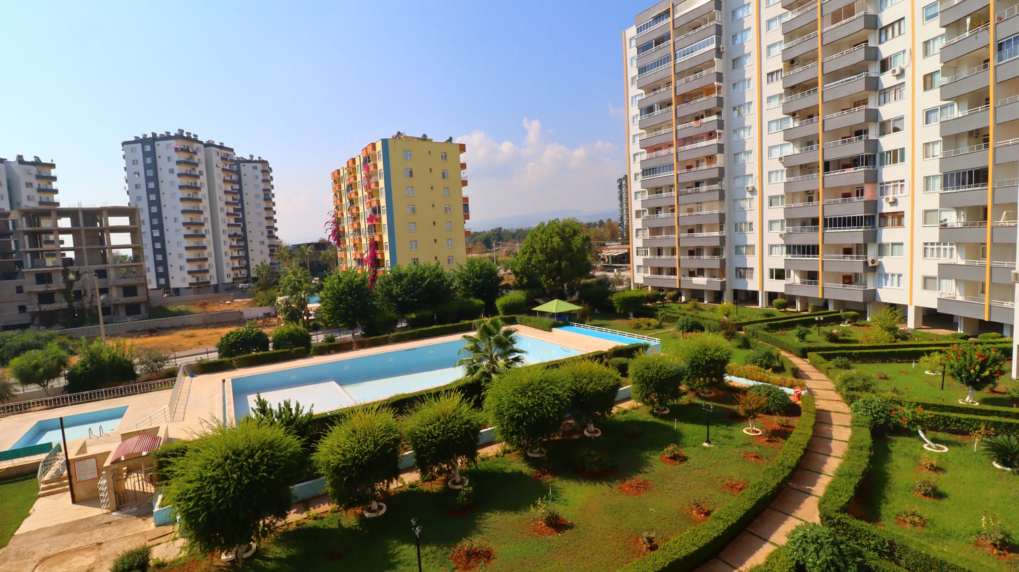Mersin Erdemli Arpaçbahşiş Gümüştur 1 3+1 Wohnung am Pool zu verkaufen