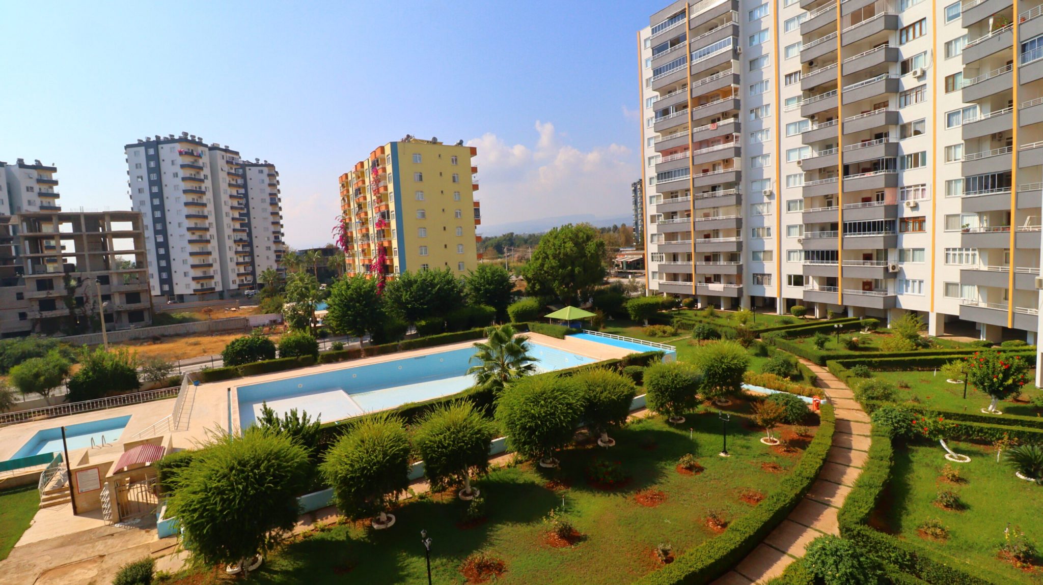 Mersin Erdemli Arpaçbahşiş Gümüştur 1 3+1 Satılık Havuz Cephe Daire