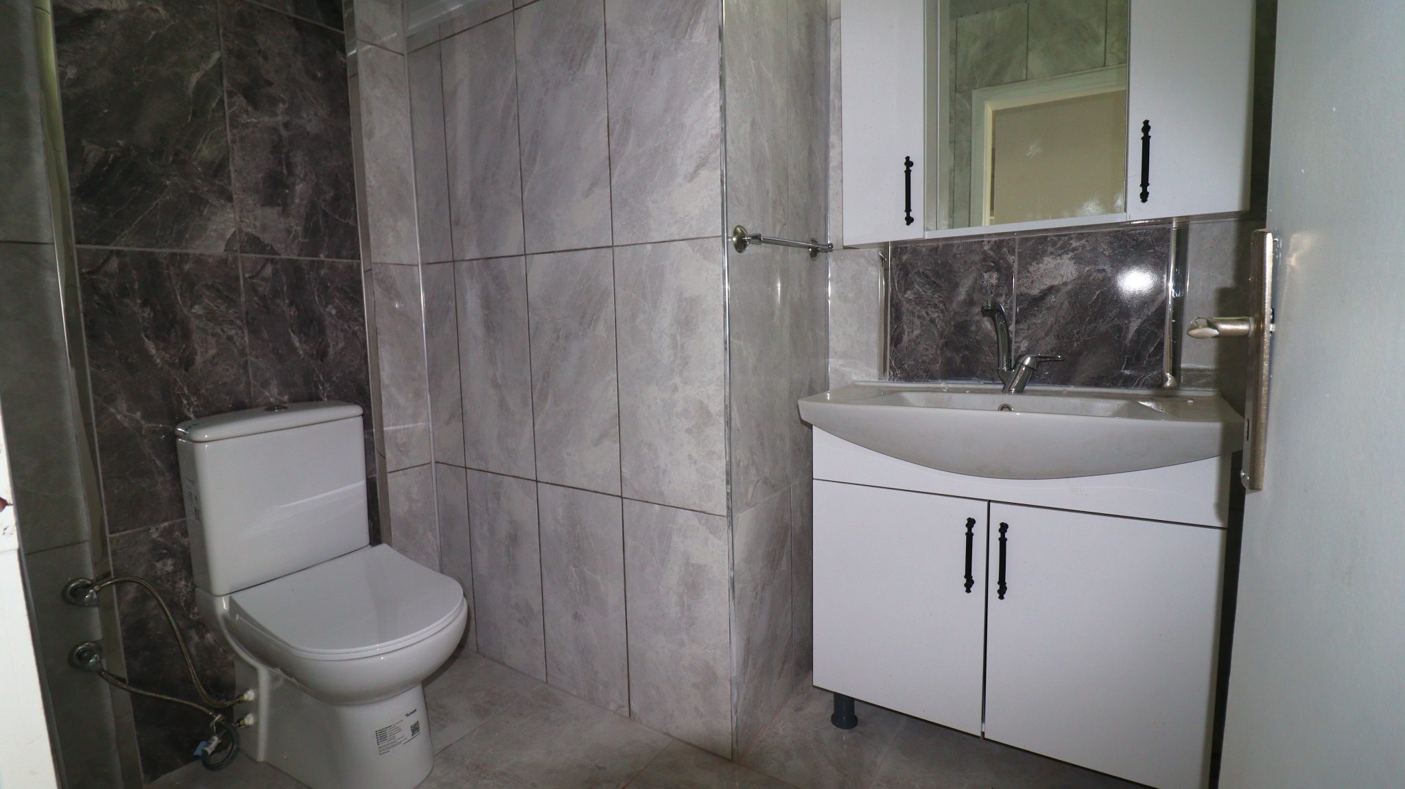 Mersin Erdemli Arpaçbahşiş Gümüştur 1 3+1 Wohnung am Pool zu verkaufen