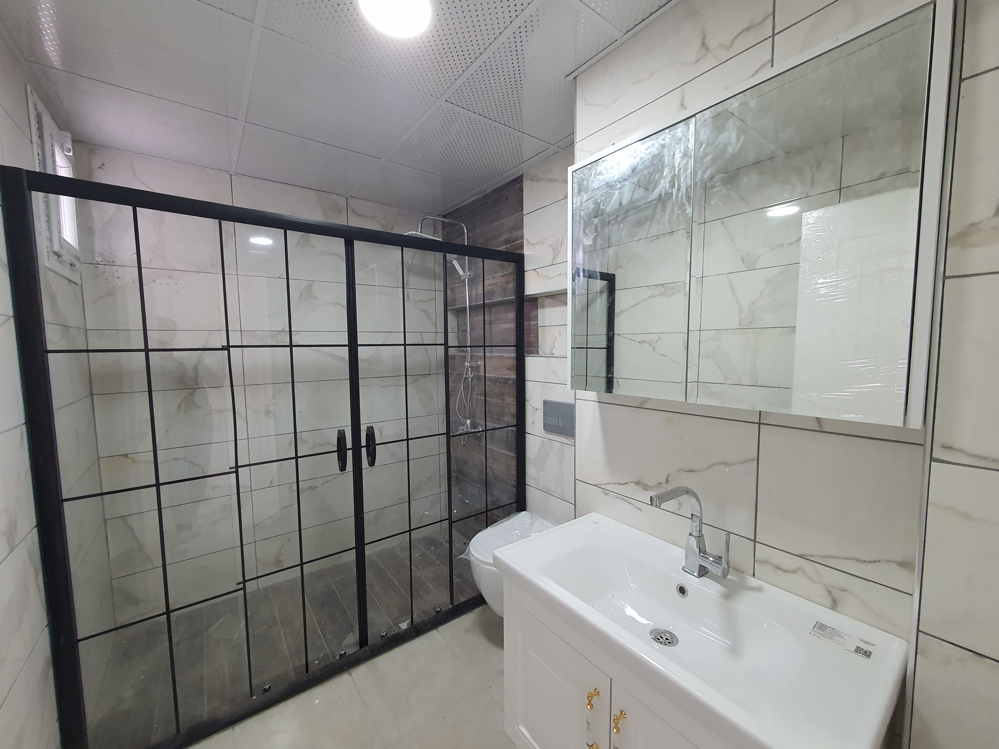 Neue 2+1-Luxuswohnung zum Verkauf in Mersin Erdemli Tömük Terrace Park