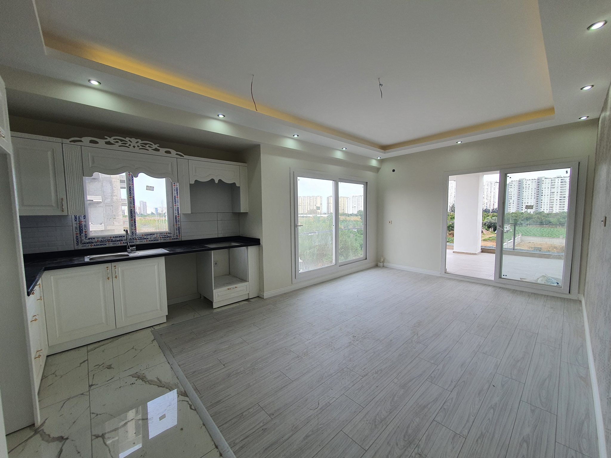 Neue 2+1-Luxuswohnung zum Verkauf in Mersin Erdemli Tömük Terrace Park