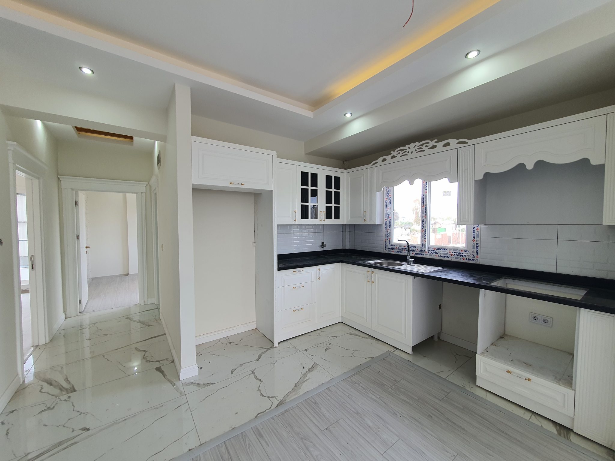 Neue 2+1-Luxuswohnung zum Verkauf in Mersin Erdemli Tömük Terrace Park