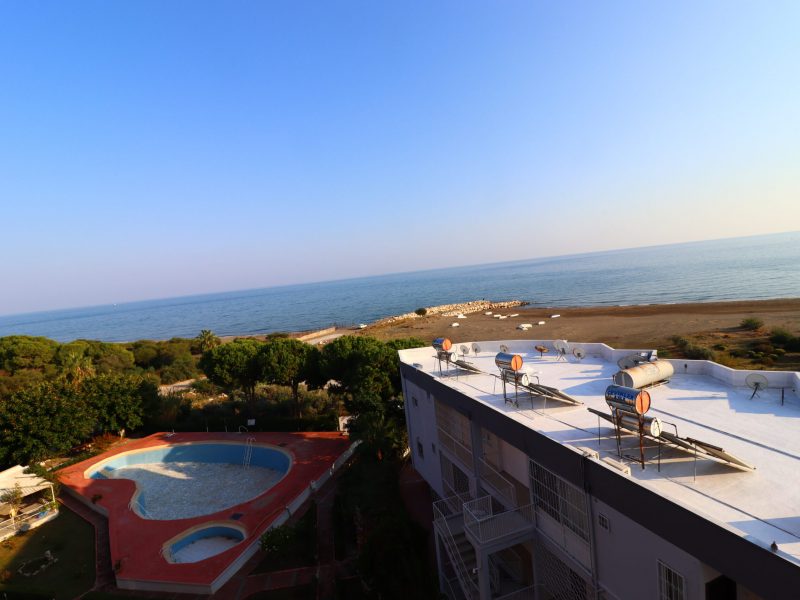 Mersin Erdemli Kocahasanlı  Akarsu Sitesi Satılık 1+1 Teraslı  Daire