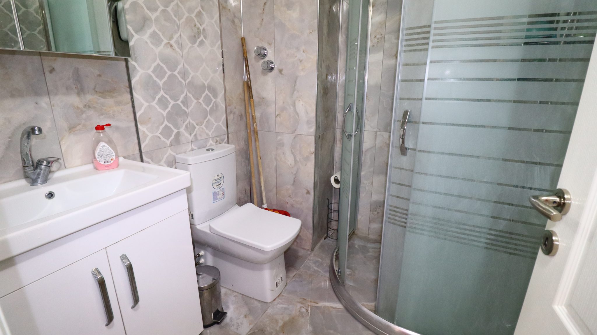Mersin Erdemli Ayaş Korikos Site Meerblick Möblierte 1+1 Wohnung zu vermieten