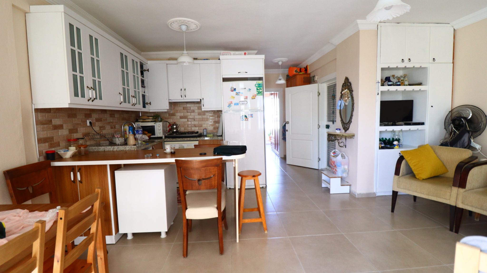 Mersin Erdemli Ayaş Korikos Site Meerblick Möblierte 1+1 Wohnung zu vermieten