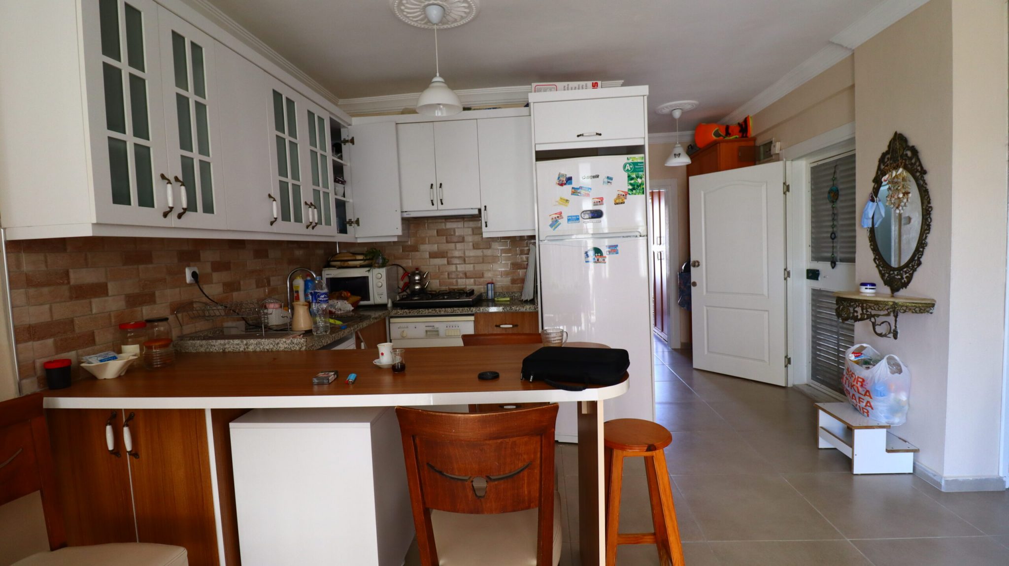 Mersin Erdemli Kumkuyu Korikos Sitesi Deniz Manzaralı  Eşyalı Kiralık 1+1 Daire