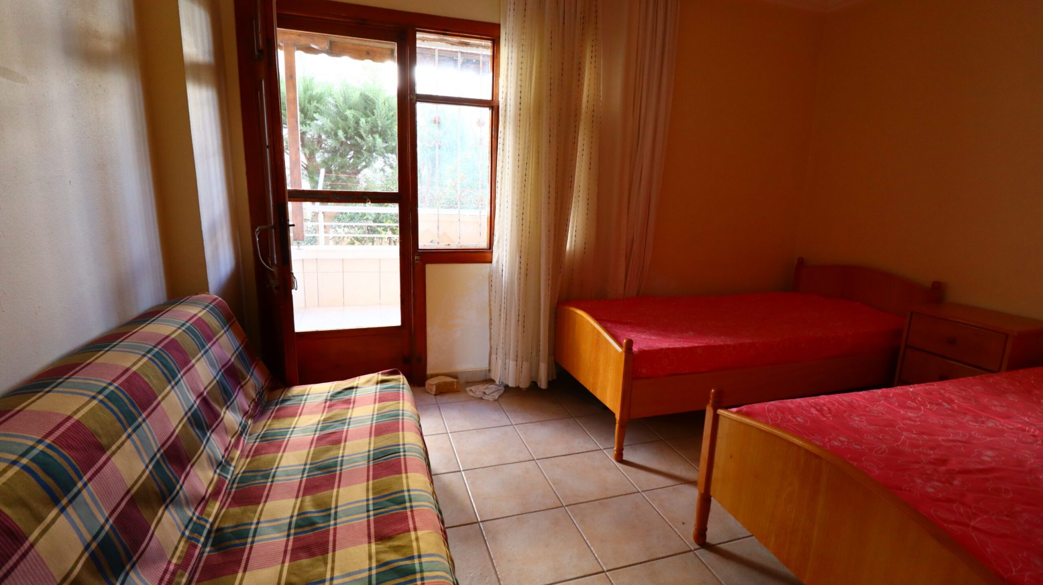 Mersin Erdemli Ayaş Korikos Sitesi Eşyalı Kiralık  1+1  Bahçe Katı Daire