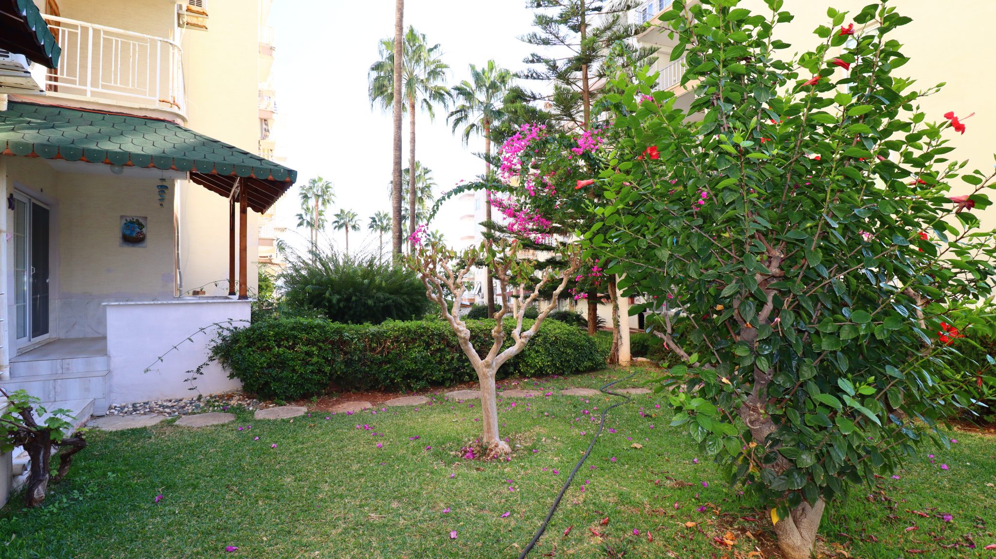 Mersin Erdemli Ayaş Korikos Sitesi Furnished 1+1 Garden Floor Flat for Rent