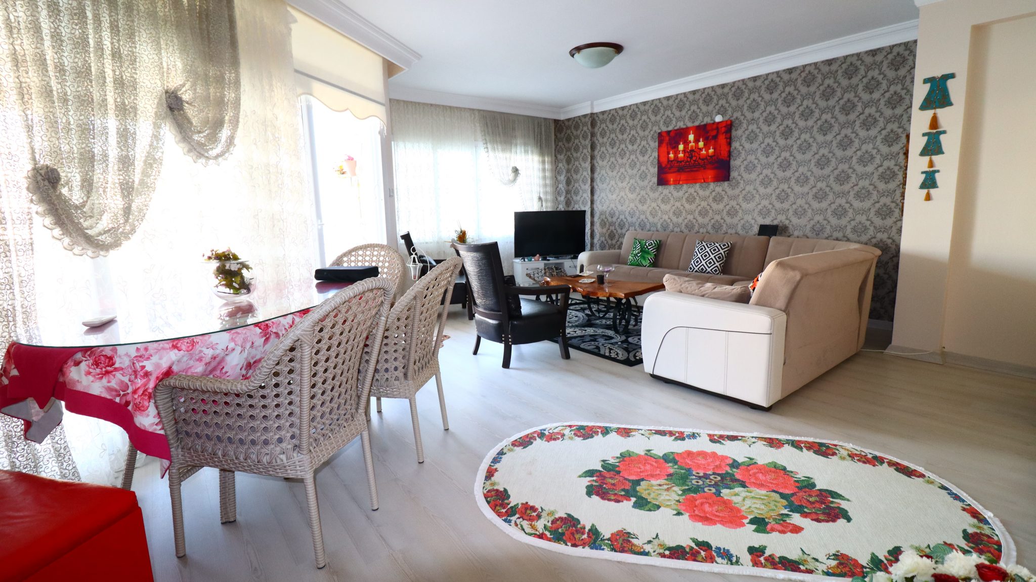 Mersin Erdemli Arpaçbahşiş Flamingo 1 Möblierte 3+1 Wohnung zum Verkauf