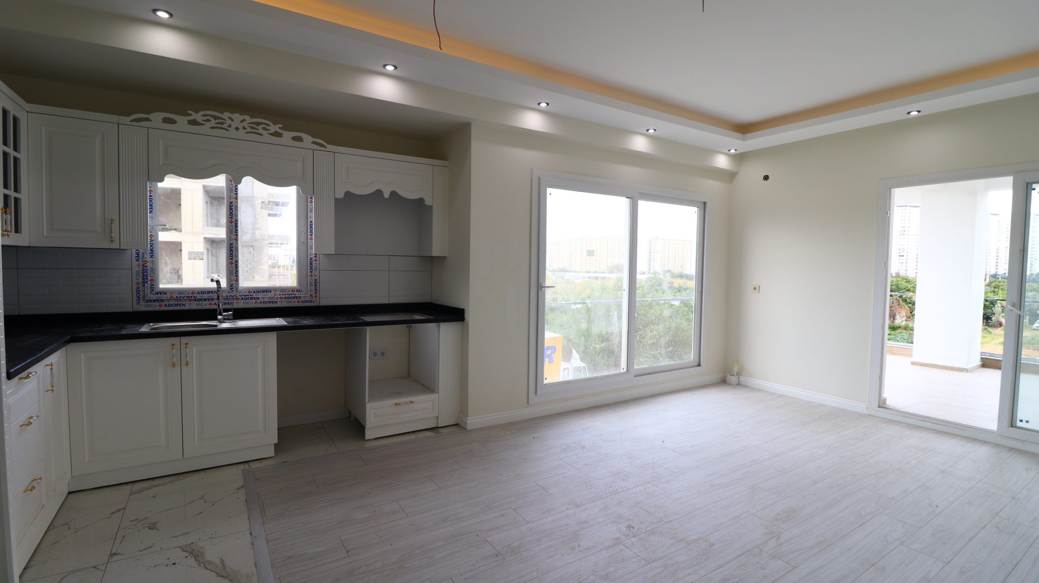 Neue 2+1-Luxuswohnung zum Verkauf in Mersin Erdemli Tömük Terrace Park