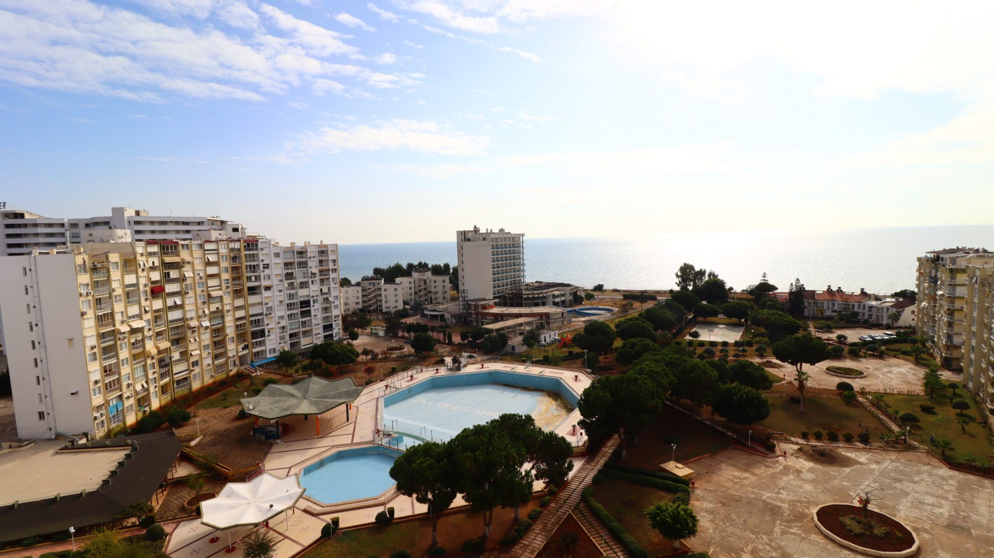 Mersin Erdemli Tömük Altın Sahil Sitesi Satılık 2+1 Teras Katı Eşyalı  Daire