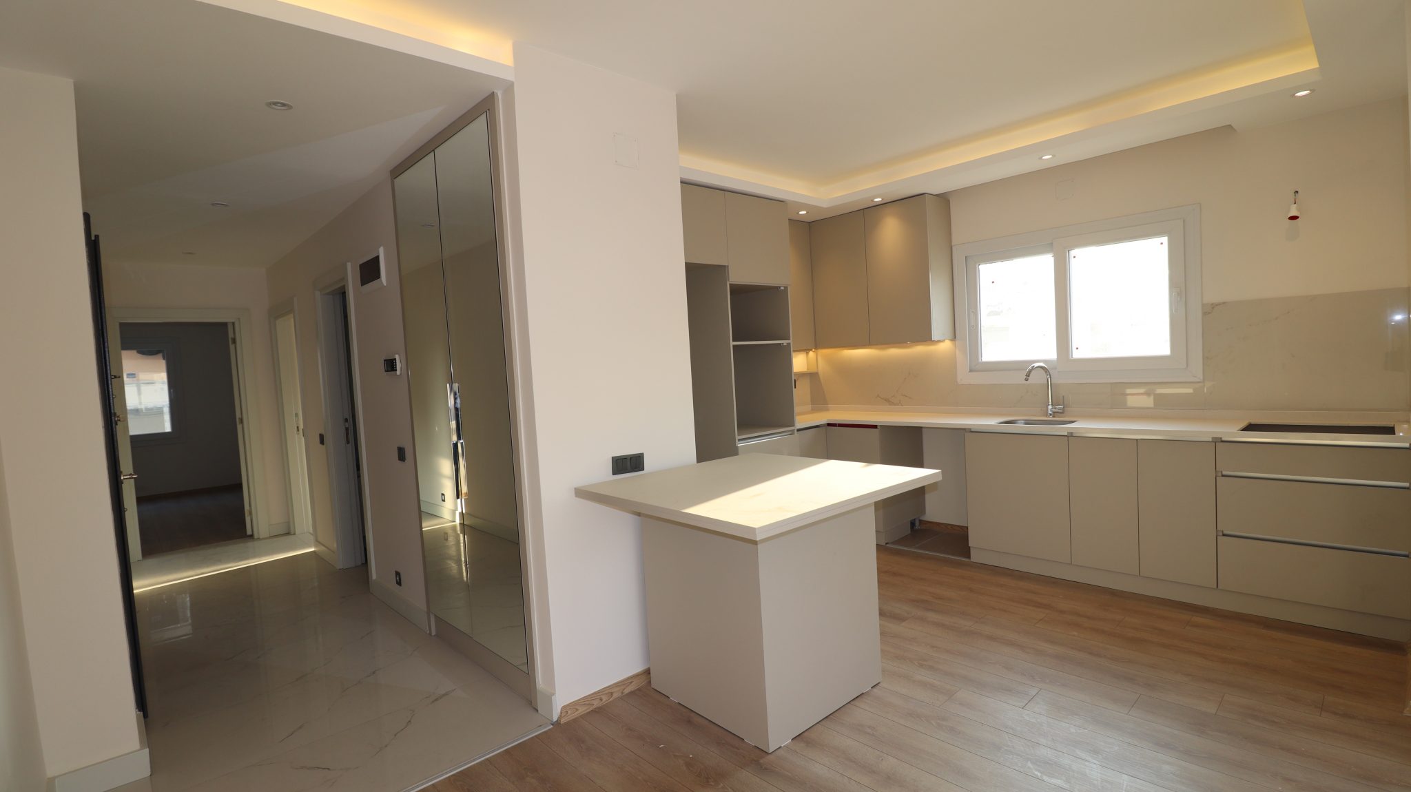 2 + 1 Wohnung zum Verkauf in der Nähe der Gemeinde Mersin Erdemli Center