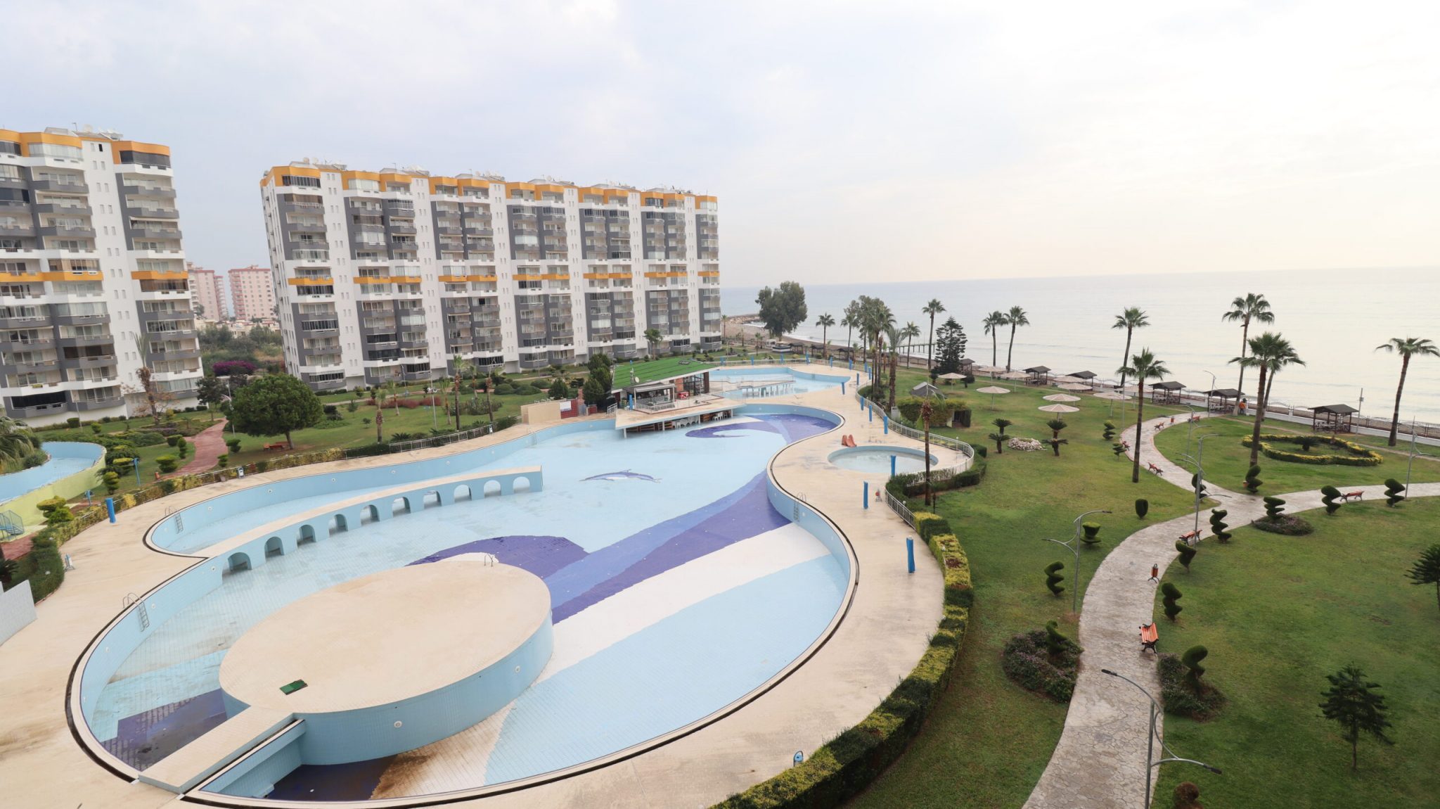 Mersin Erdemli Kargıpınarı Queenaba Sitesi Satılık Eşyalı 3+1  Daire Denize Yakın Bloklar