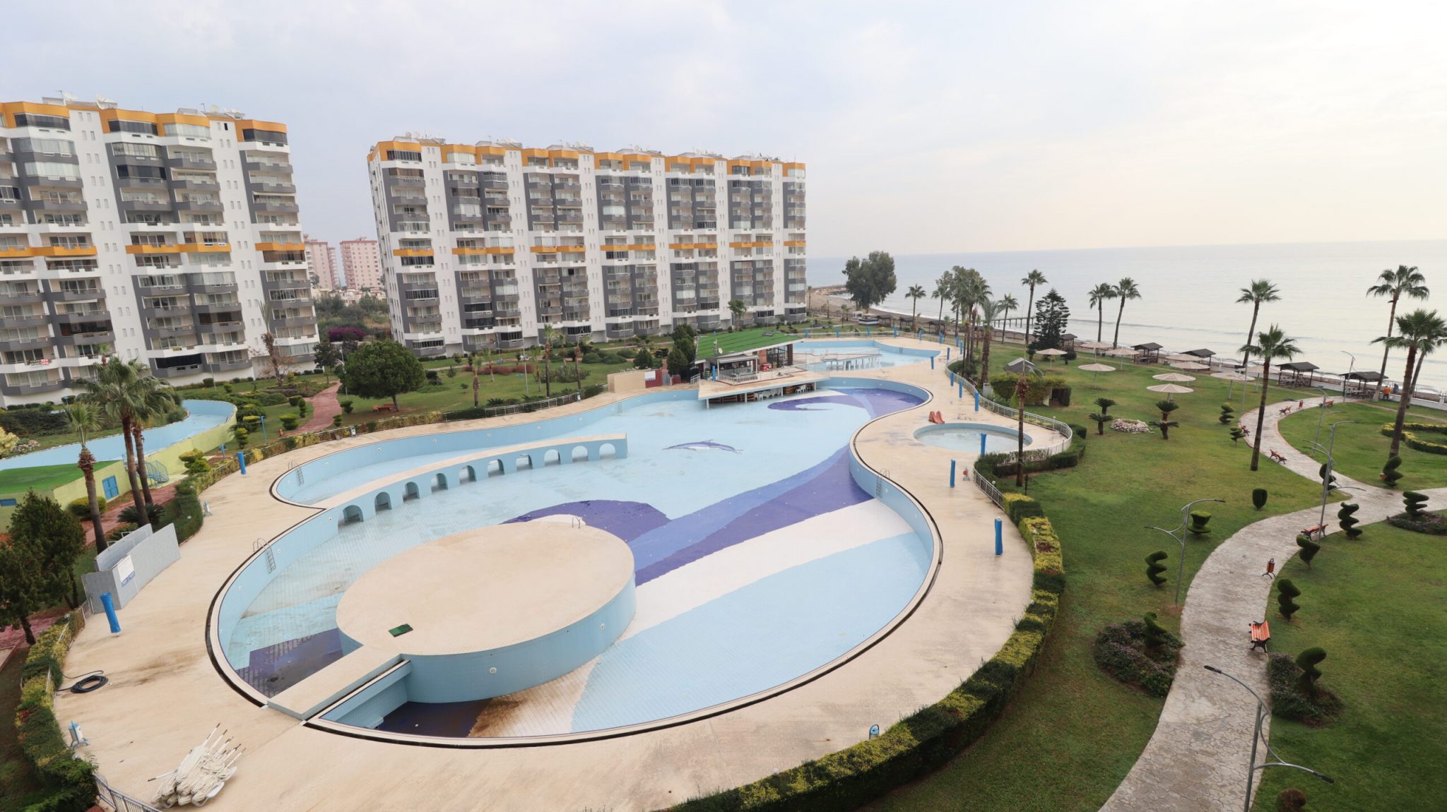 Mersin Erdemli Kargıpınarı Queenaba Sitesi Satılık Eşyalı 3+1  Daire Denize Yakın Bloklar