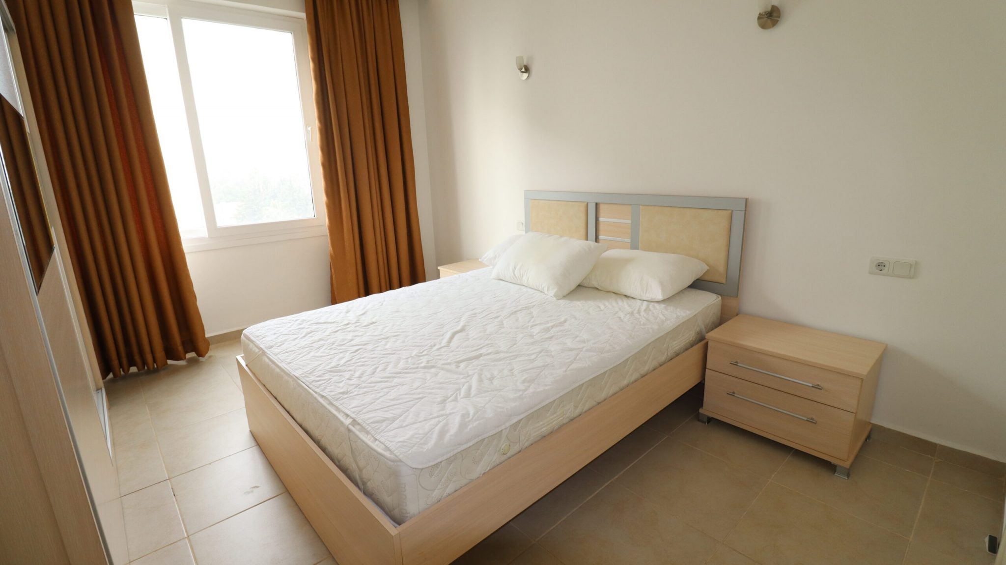 Mersin Erdemli Kargıpınarı Queenaba Sitesi Satılık Eşyalı 3+1  Daire Denize Yakın Bloklar