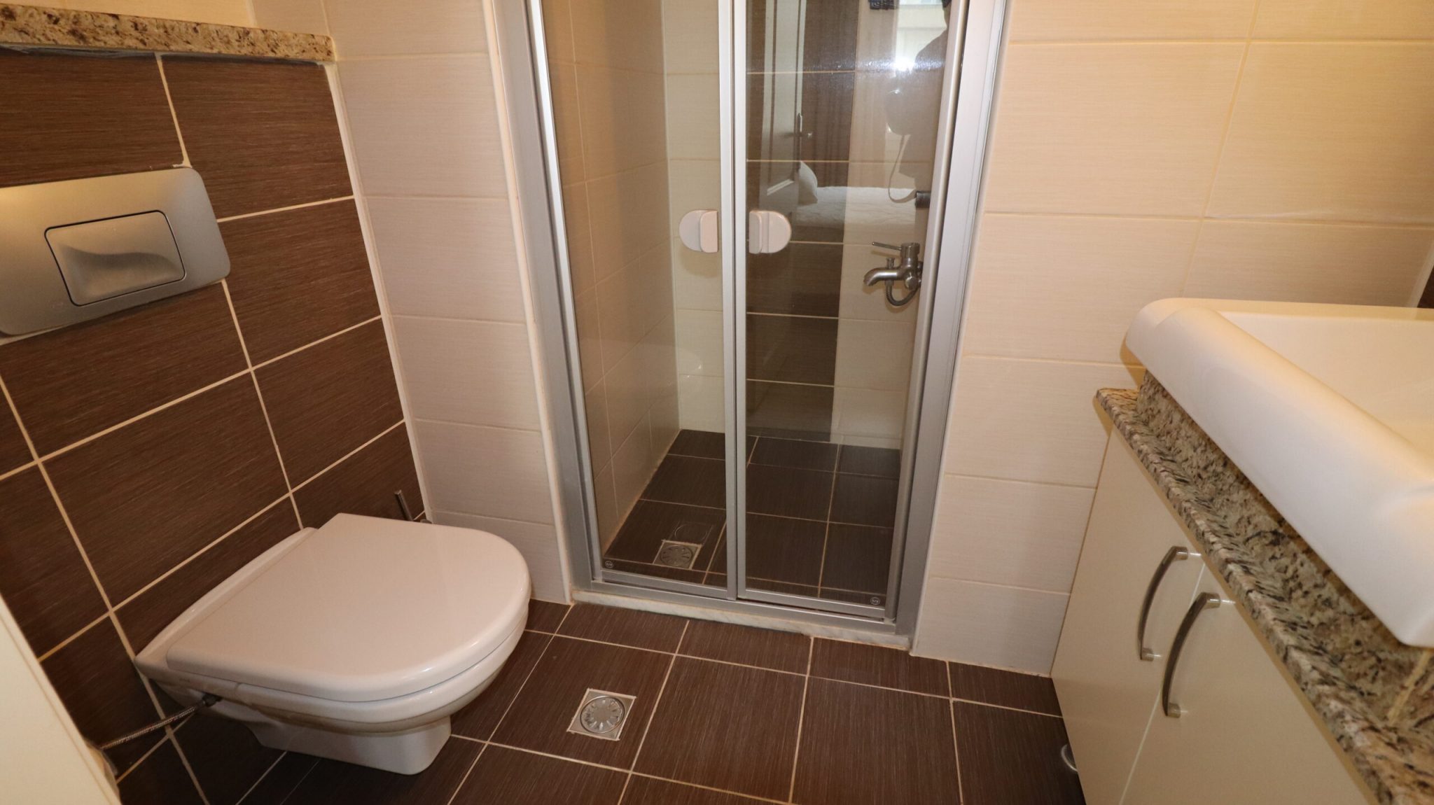 Mersin Erdemli Kargıpınarı Queenaba Sitesi Satılık Eşyalı 3+1  Daire Denize Yakın Bloklar
