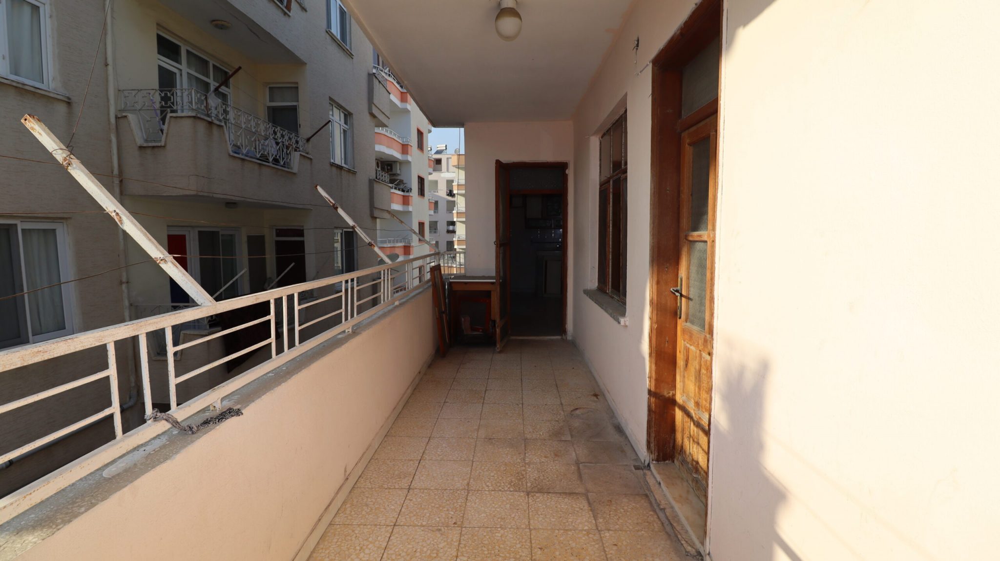 Mersin Erdemli Merkez Mahallesi Satılık Masrafsız 2+1 Daire