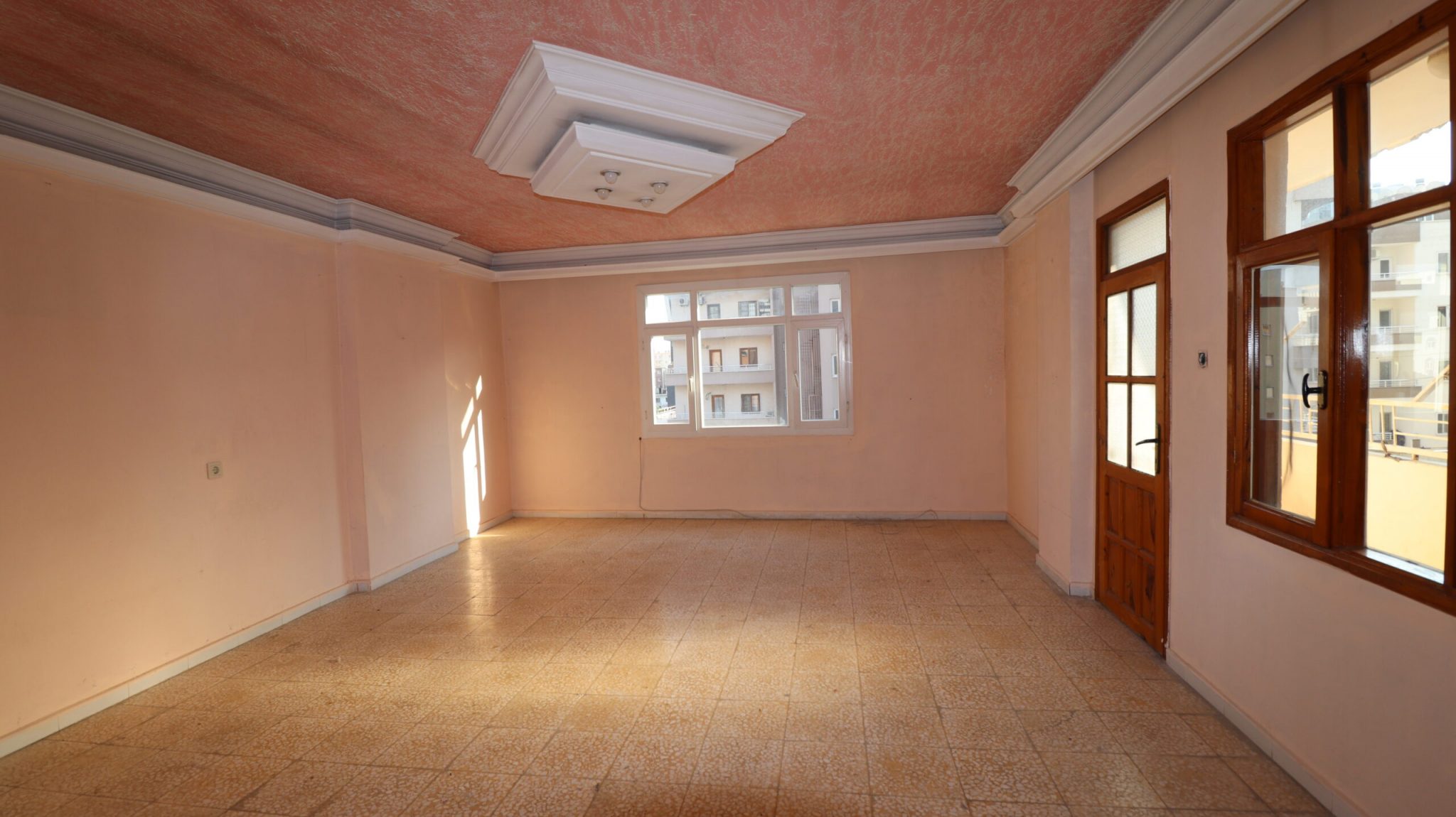 Mersin Erdemli Merkez Mahallesi Satılık Masrafsız 2+1 Daire