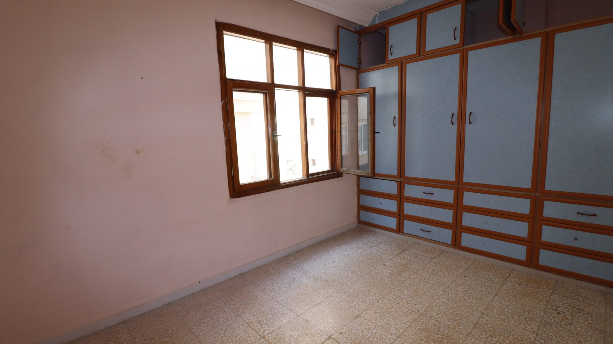 Mersin Erdemli Merkez Mahallesi Satılık Masrafsız 2+1 Daire
