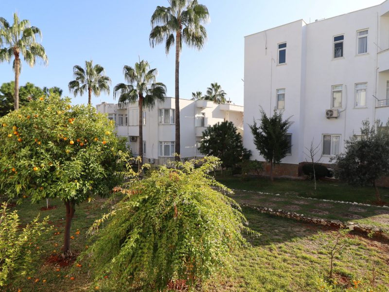 Mersin Erdemli Kumkuyu Altınportakal Sitesi Eski Bloklar Satılık 3+1 Bahçe Katı Daire