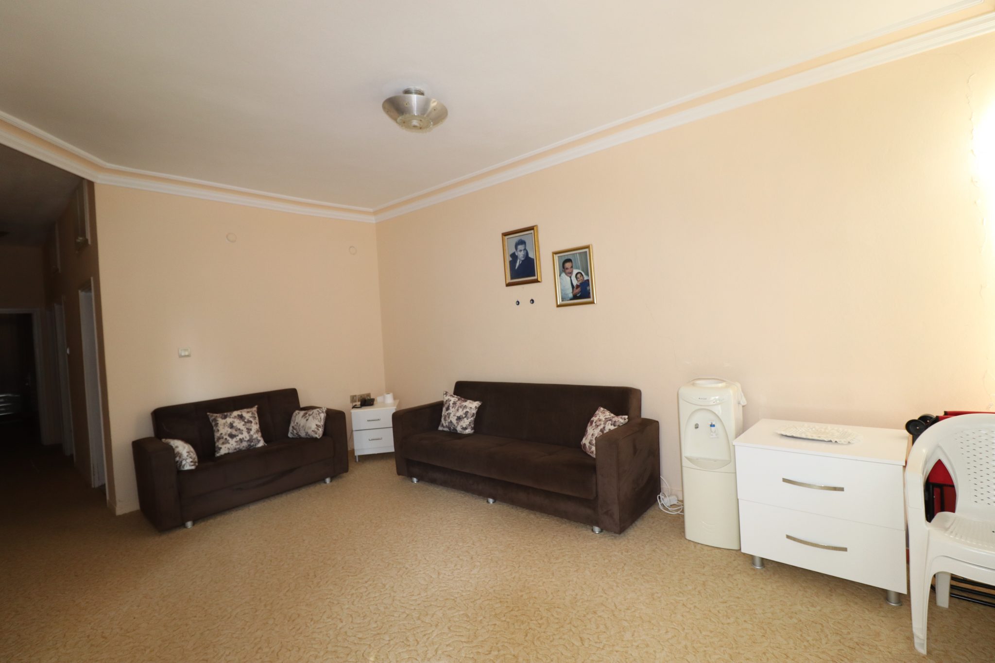 Mersin Erdemli Kumkuyu Altınportakal Sitesi Alte Blöcke zum Verkauf 3+1 Gartengeschosswohnung
