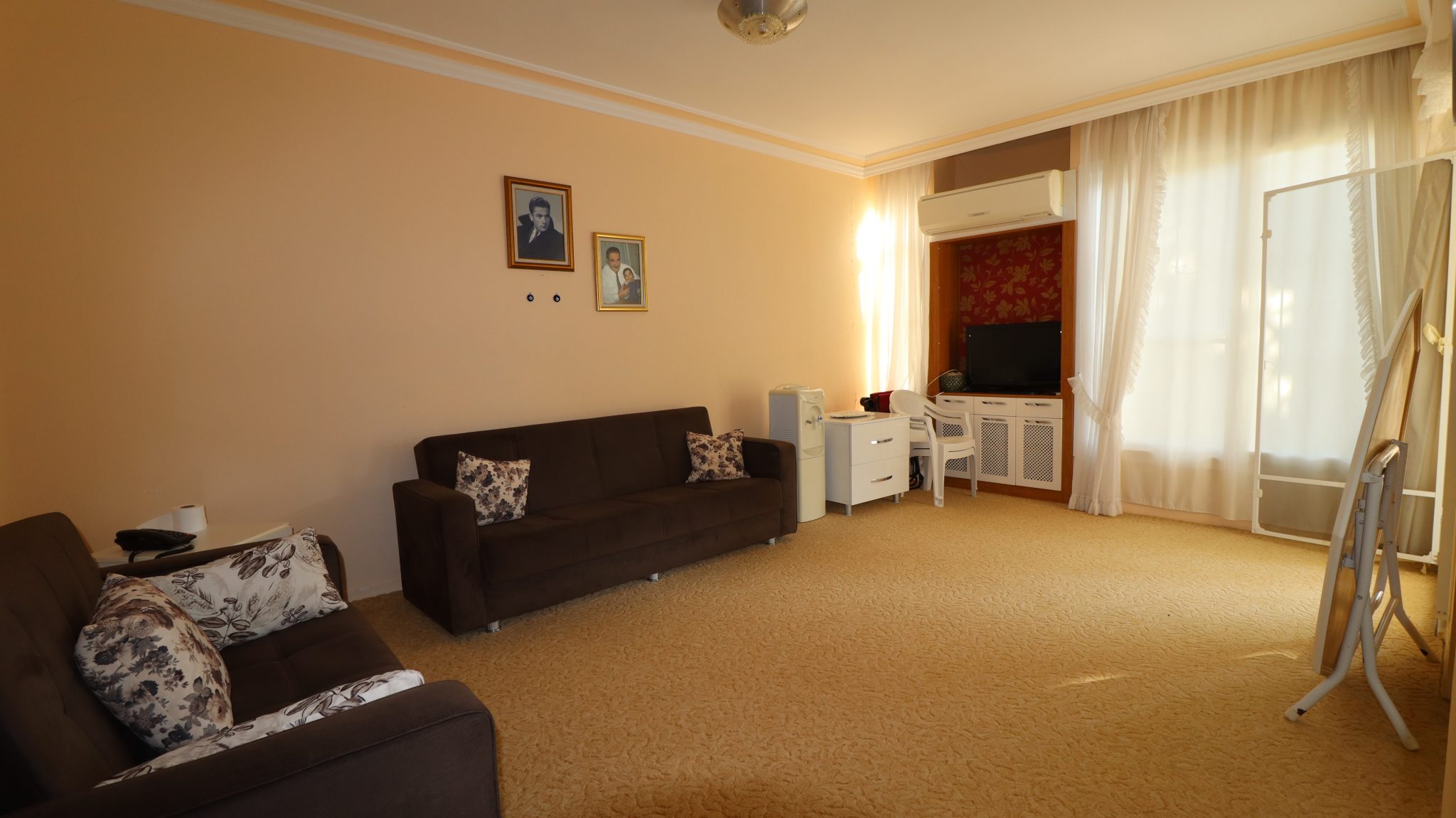 Mersin Erdemli Kumkuyu Altınportakal Sitesi Alte Blöcke zum Verkauf 3+1 Gartengeschosswohnung