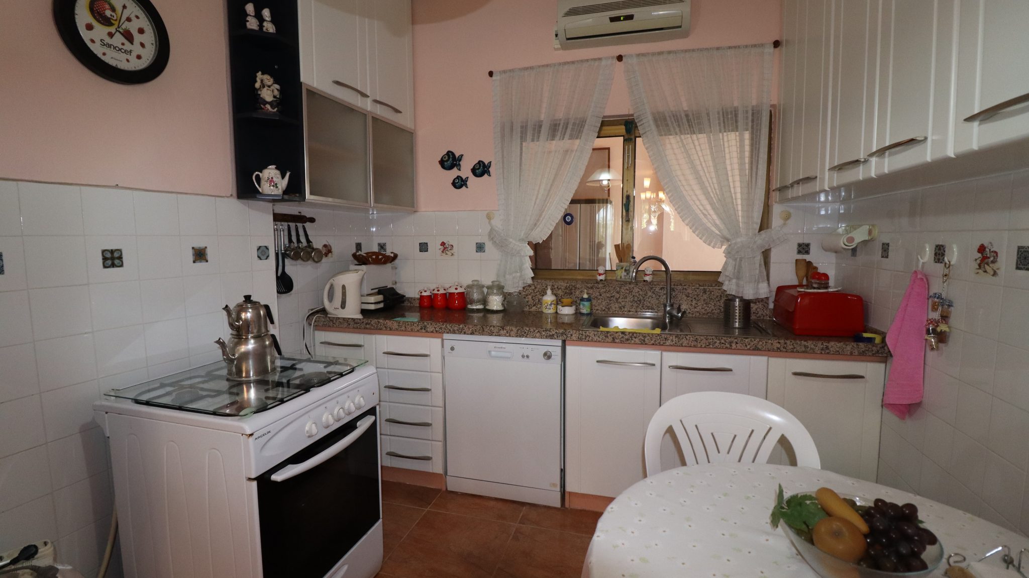 Mersin Erdemli Arpaçbahşiş Mts 4+1 Seafront Garden Floor Flat For Sale