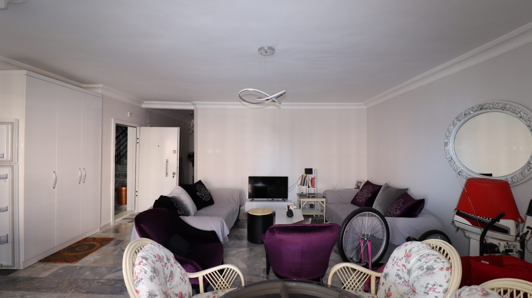 2 Möblierte 2+1 Wohnung zur Miete in Mersin Erdemli Çeşmeli Altunören