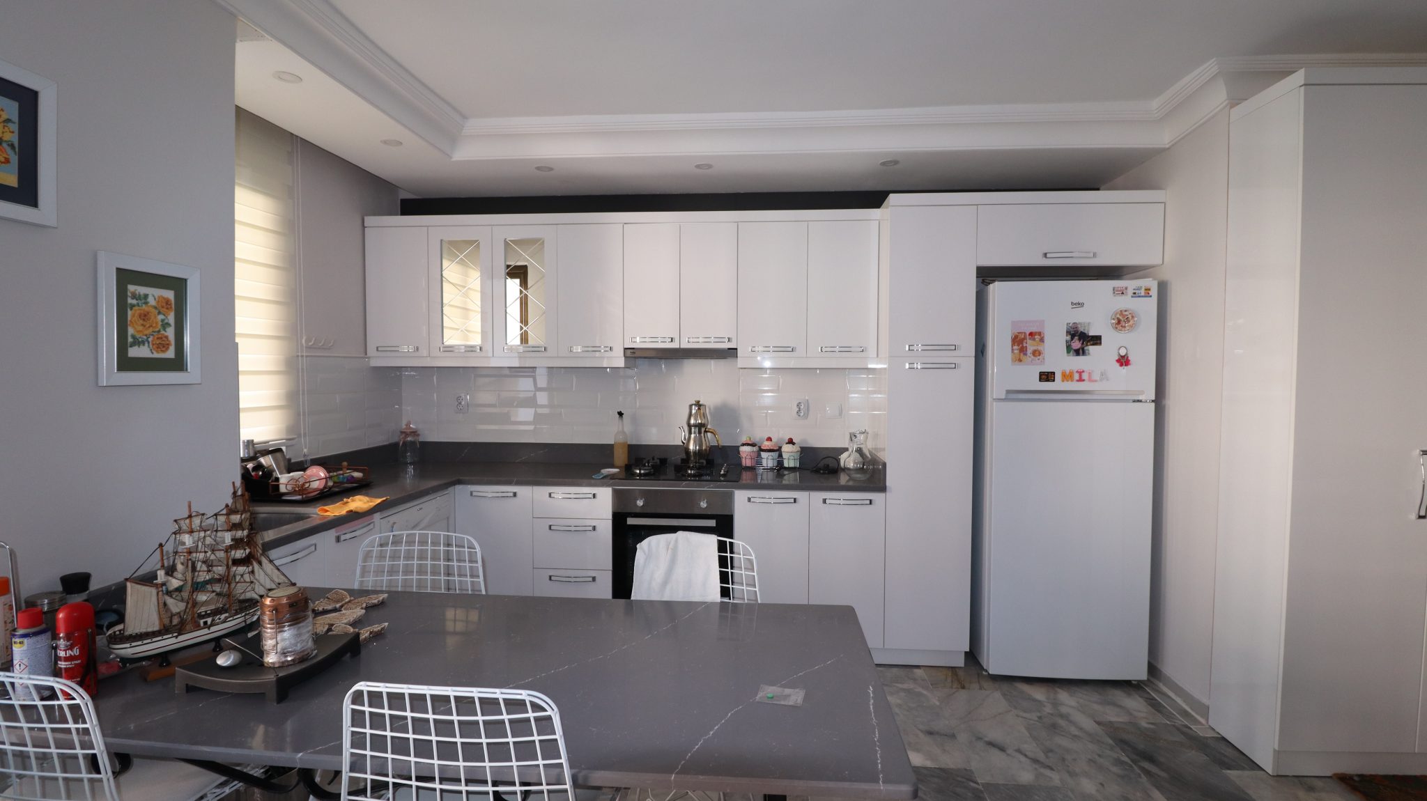 2 Möblierte 2+1 Wohnung zur Miete in Mersin Erdemli Çeşmeli Altunören