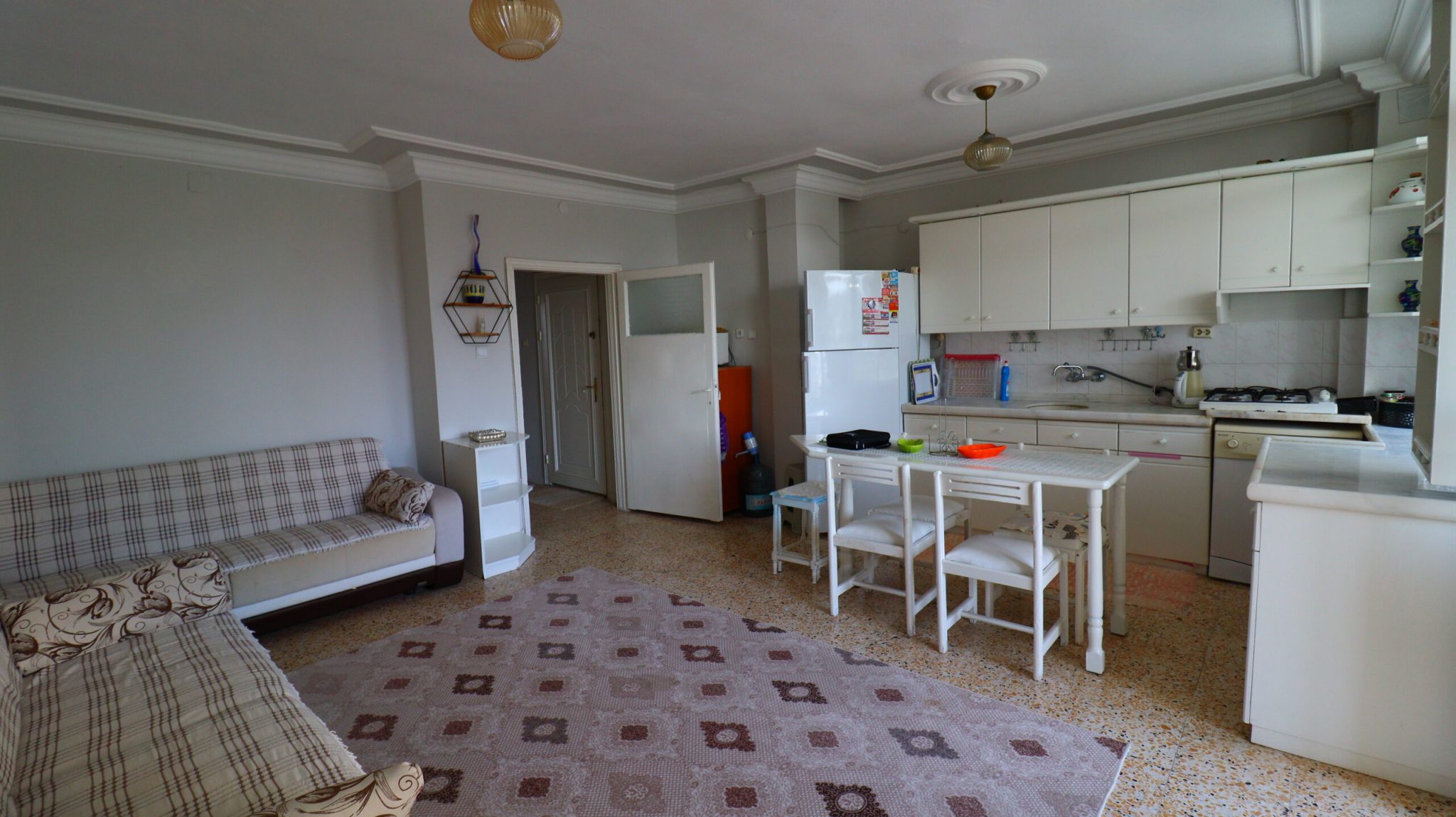 Mersin Erdemli Arpaçbahşiş Güneş 3 Sitesi Eşyalı Kiralık 2+1 Daire