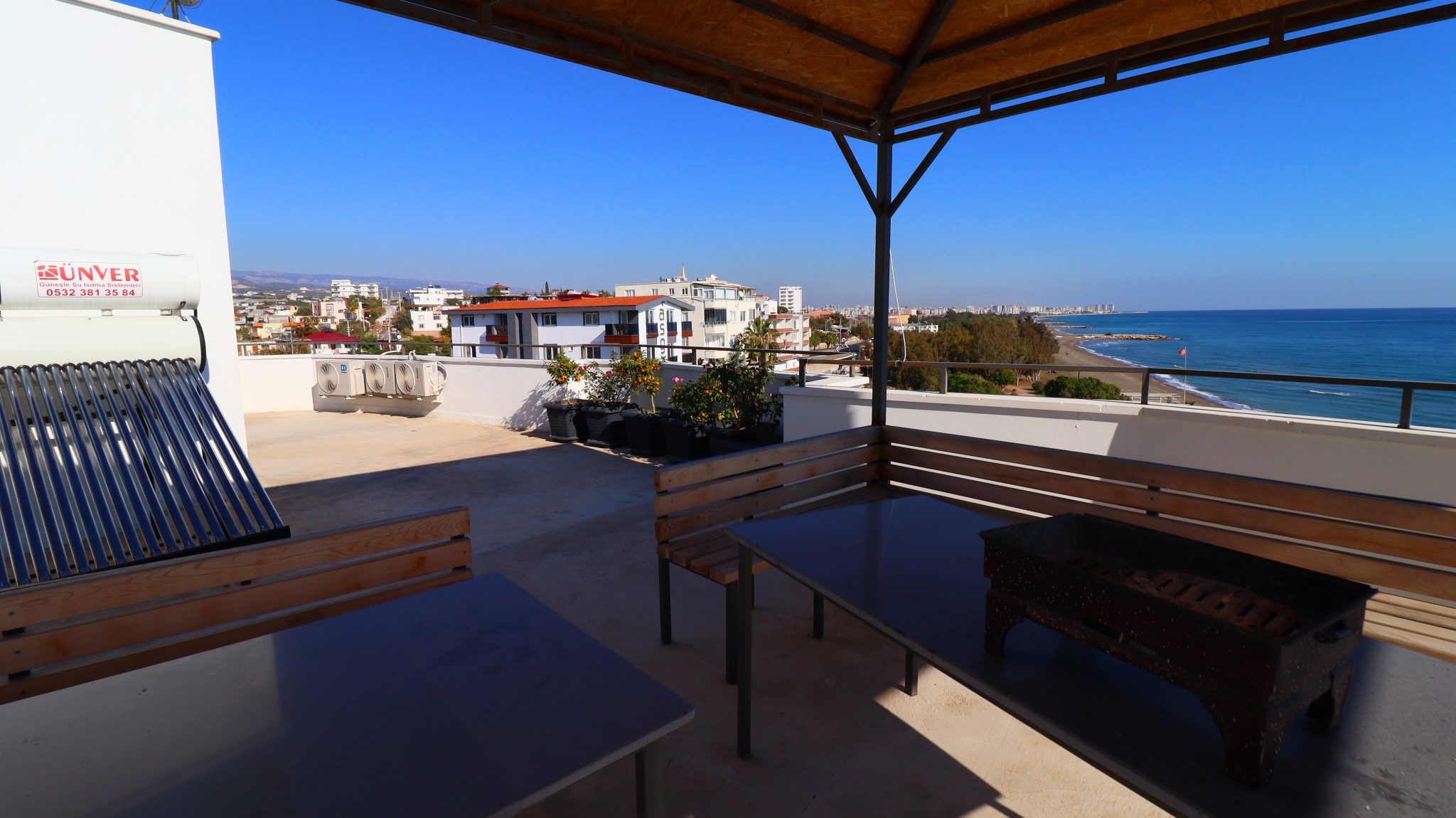 Gemeubileerd 2+1 appartement te koop in Mersin Erdemli Kocahasanlı aan de kust