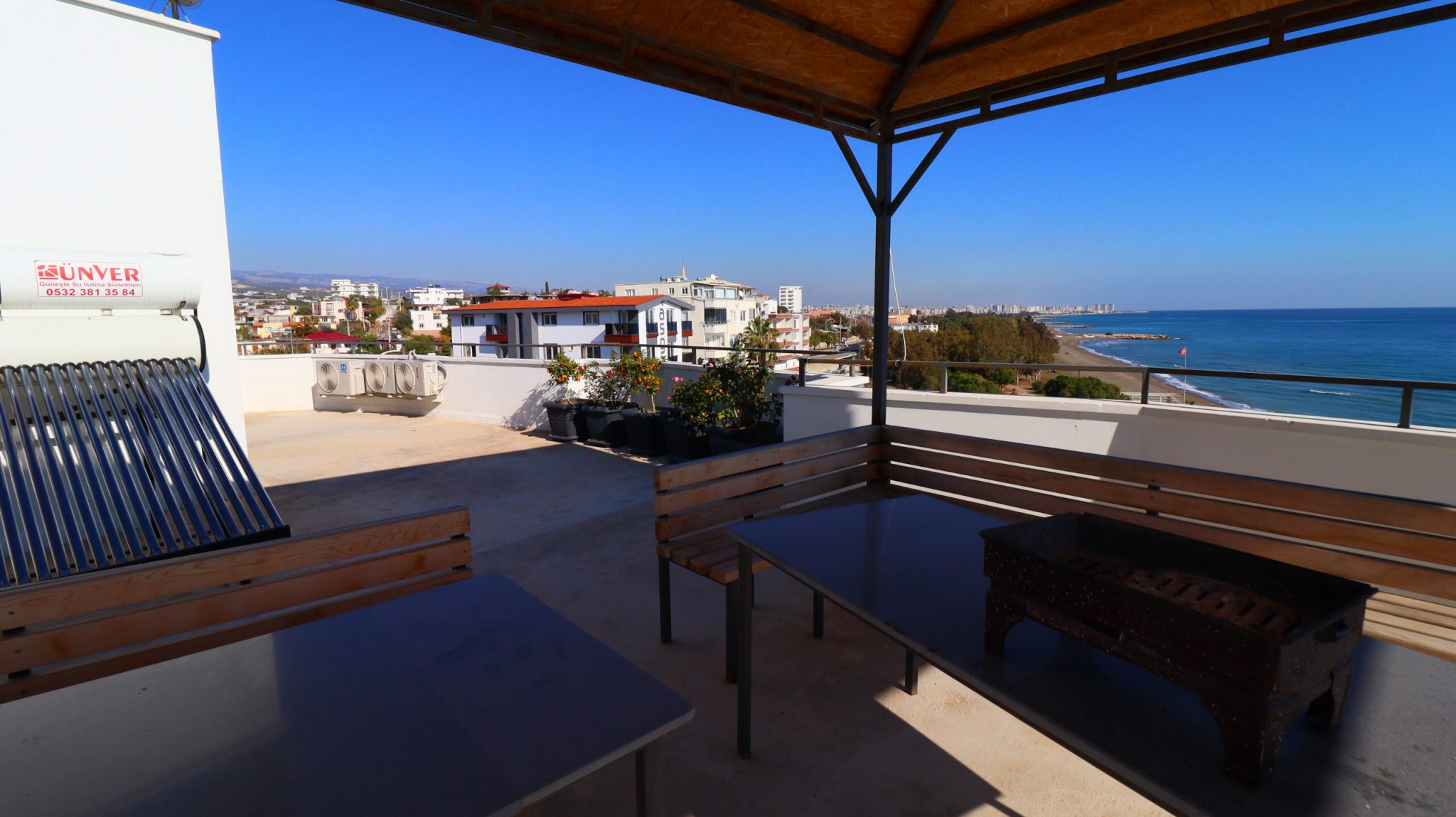 Mersin Erdemli Kocahasanlı Denize Sıfır Eşyalı Satılık 2+1 Daire