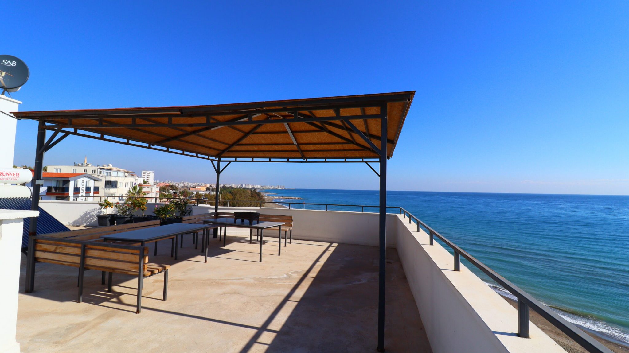 Mersin Erdemli Kocahasanlı Denize Sıfır Eşyalı Satılık 2+1 Daire