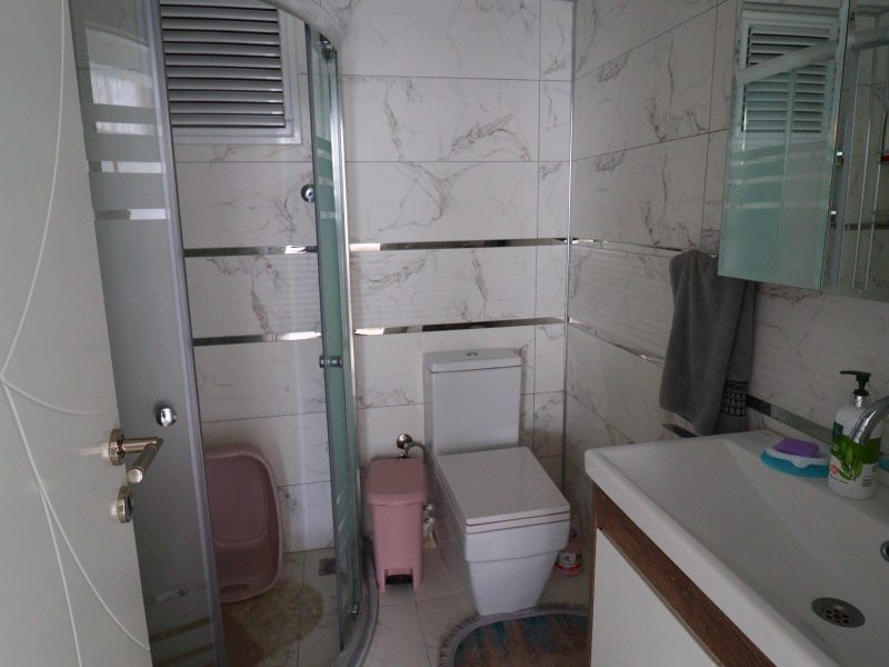 Mersin Erdemli Limonlu Gökmen Sitesi Eşyalı Satılık 2+1 Bakımlı Daire
