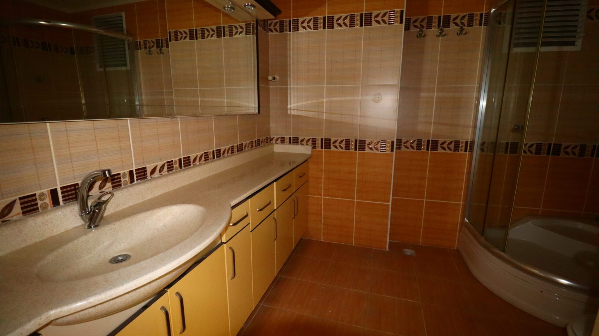 Mersin Erdemli Alata  Deniz Manzaralı  Satılık 3+1 Geniş   Daire