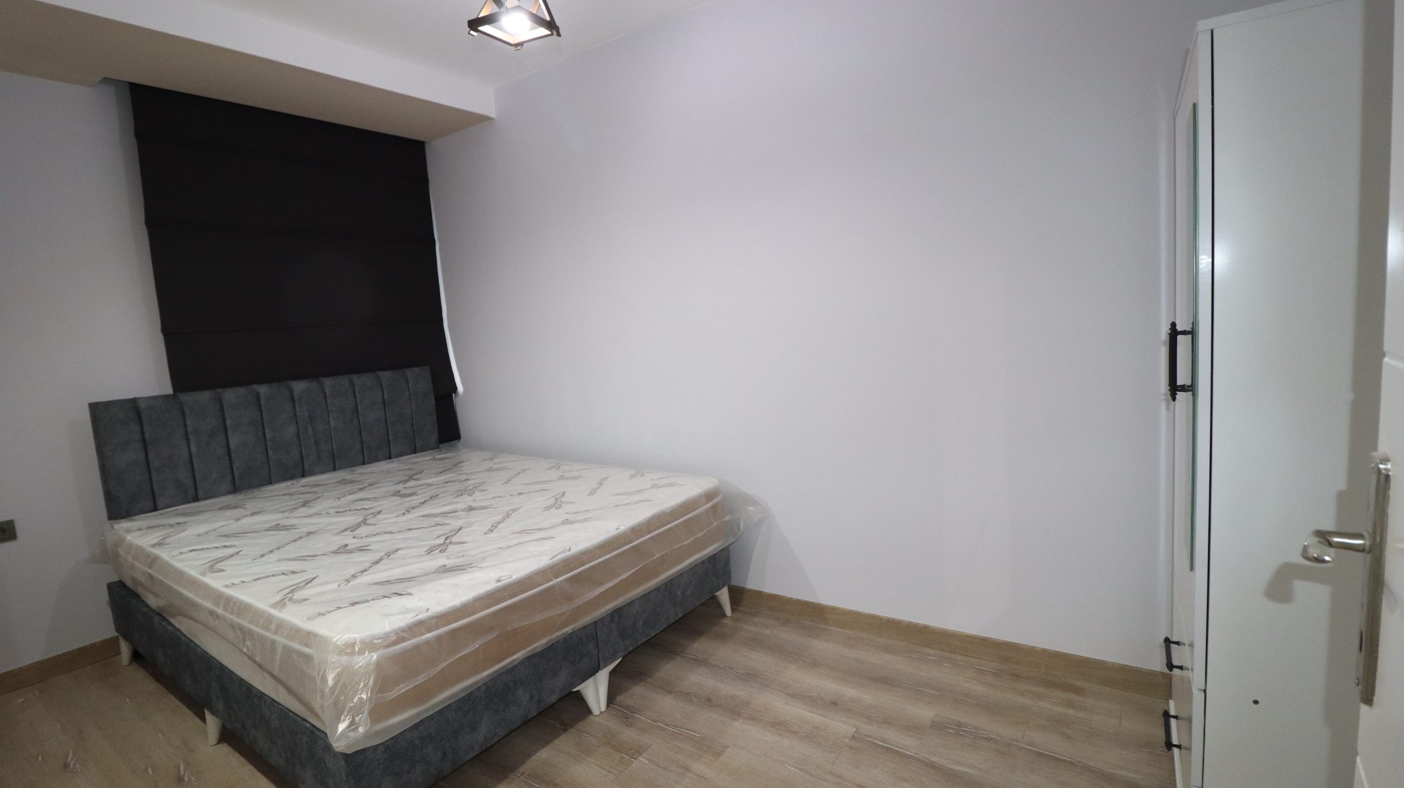 Möblierte 1+1 Wohnung zum Verkauf in Mersin Erdemli Alata