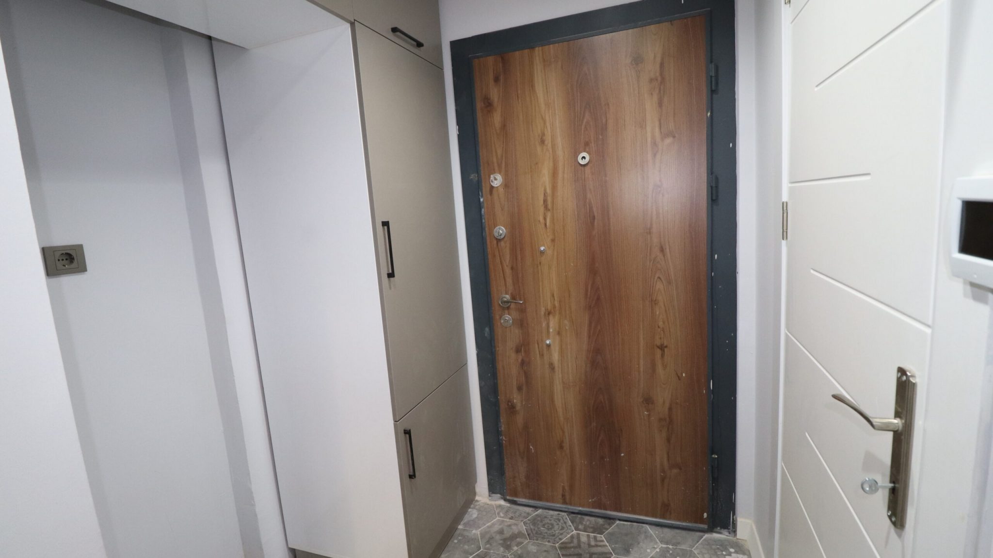 Mersin Erdemli Alata Eşyalı Satılık 1+1 Daire